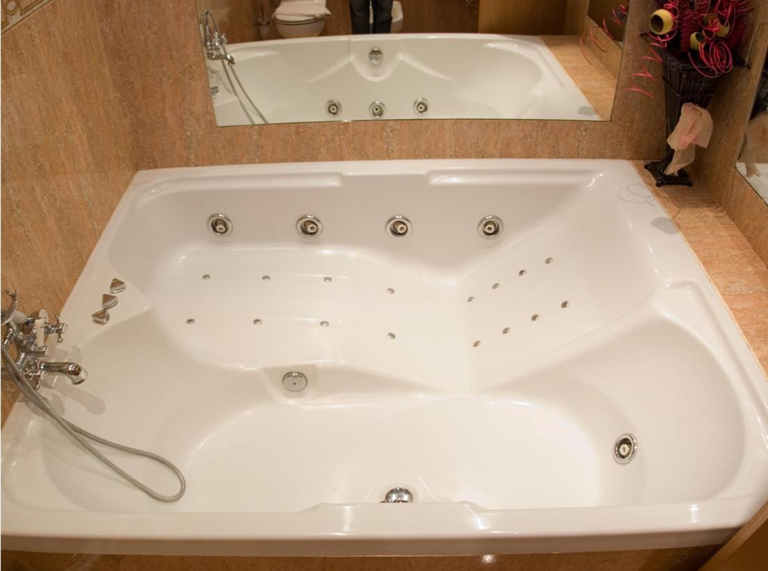 Suite with Spa Bath - Photo 7