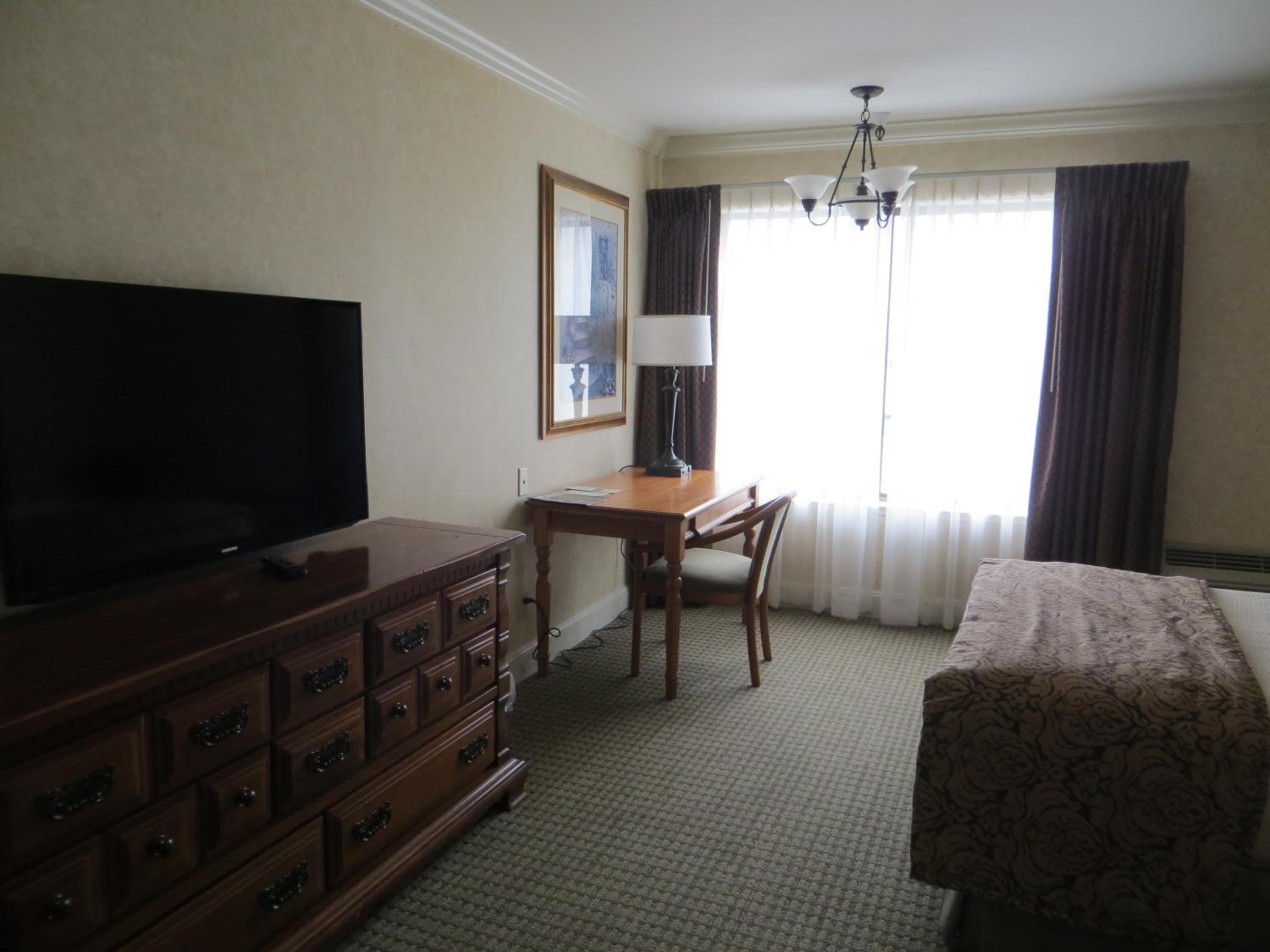 Standard Double Room with Two Double Beds - Lombard Street View