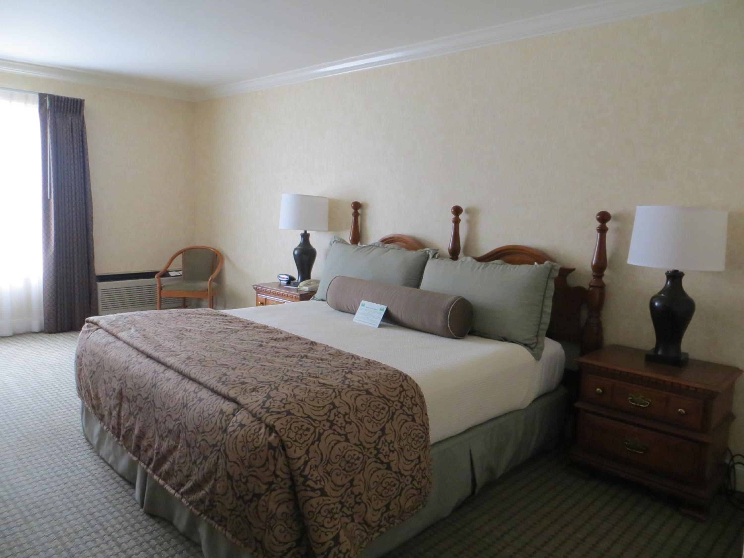 Standard King Room - Lombard Street View