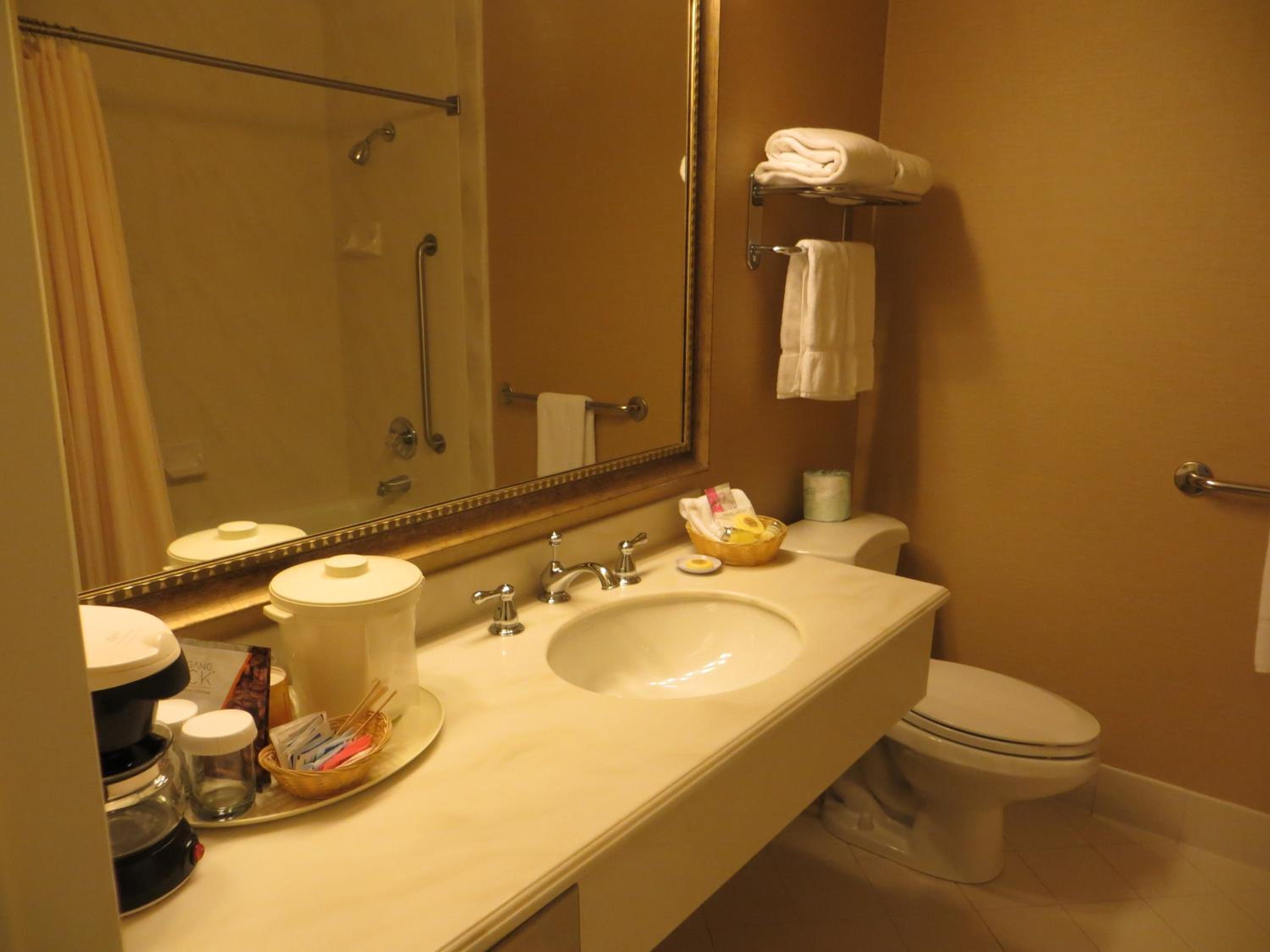 Standard King Room - Lombard Street View