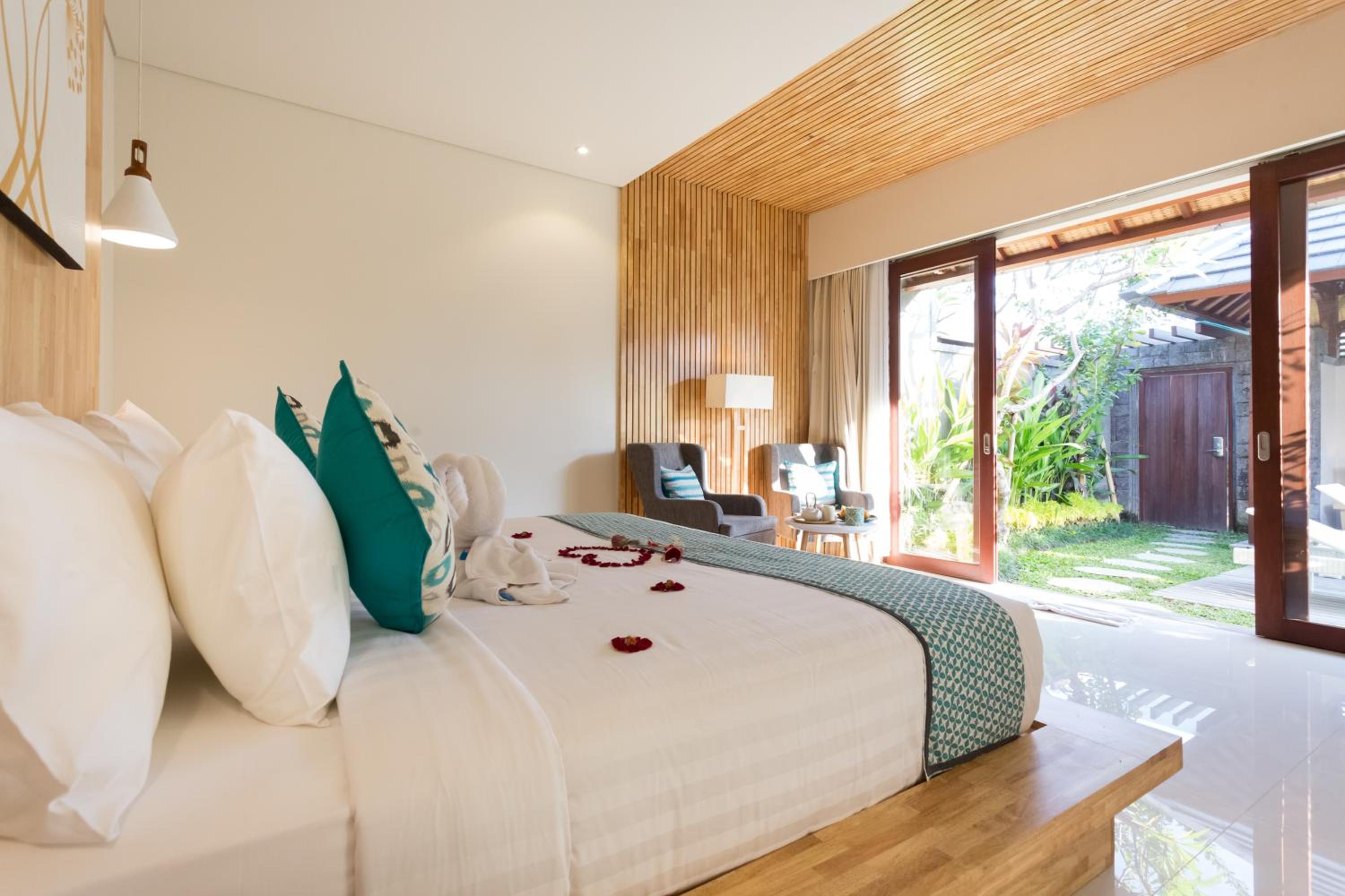 Honeymoon Package at One-Bedroom Villa with Private Pool photo 2