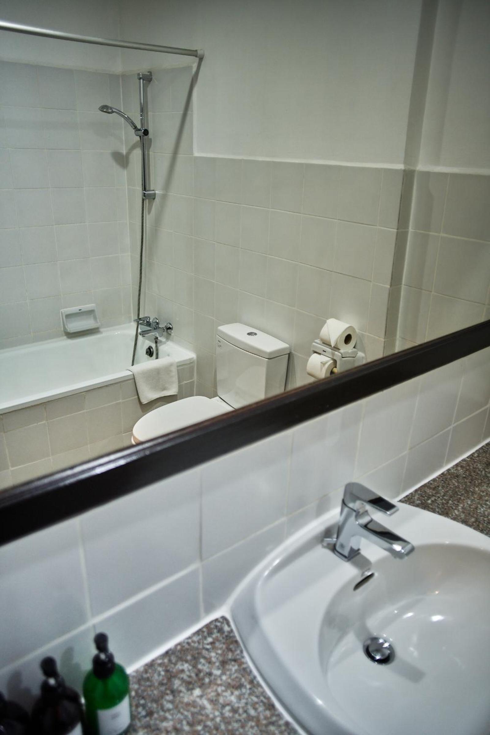 Deluxe Single Room with Balcony photo 1