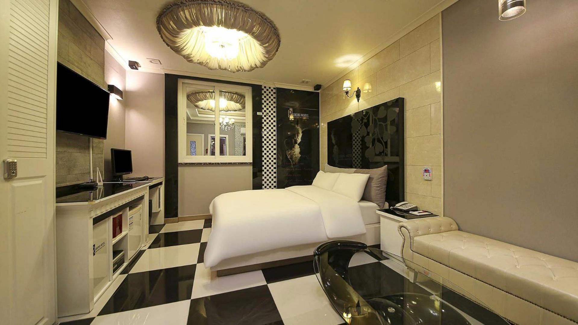 Deluxe Double Room photo 2
