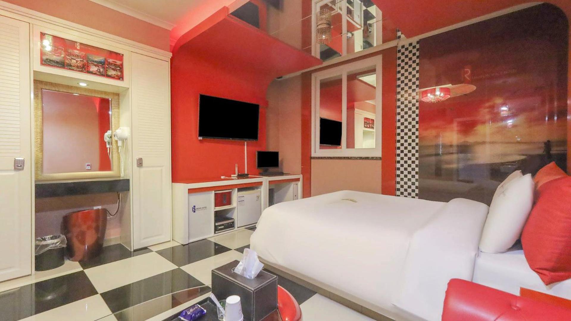 Premium Queen Room with Ocean View photo 2