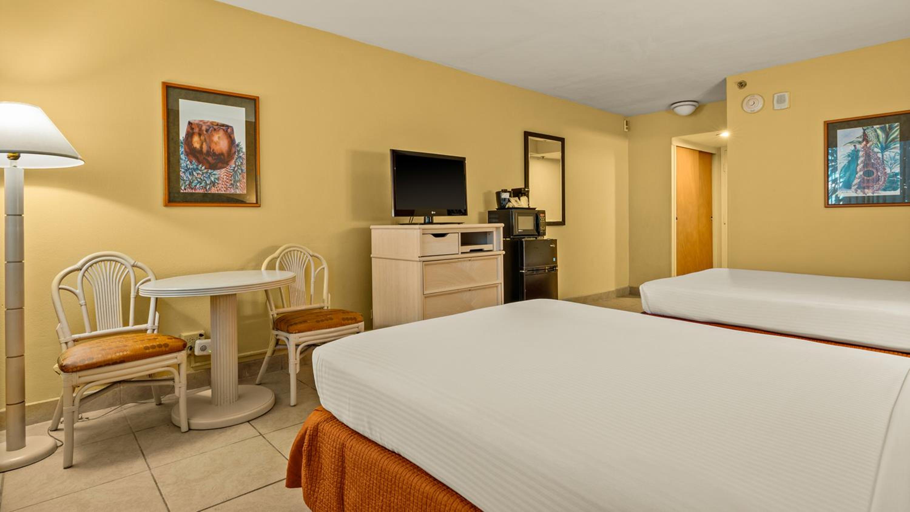 Double Room with Two Double Beds - Non-Smoking - Photo 6
