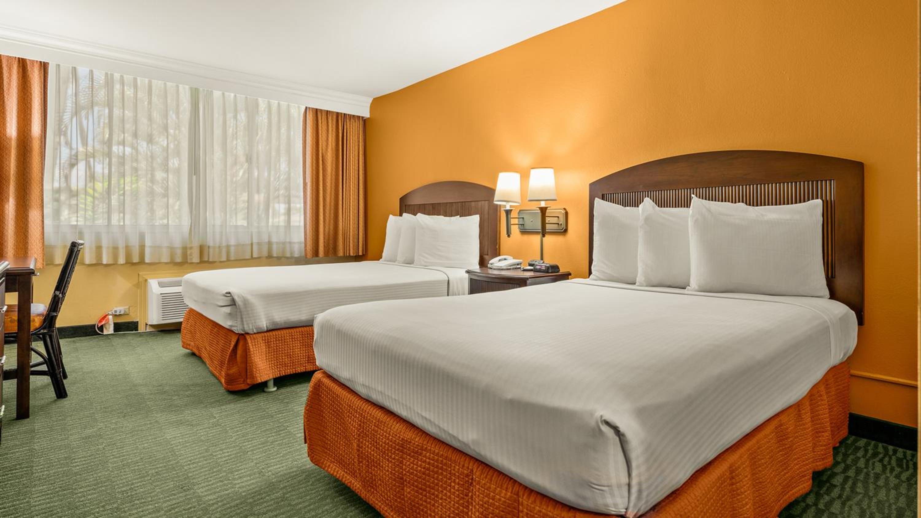 Double Room with Two Double Beds - Non-Smoking - Photo 4