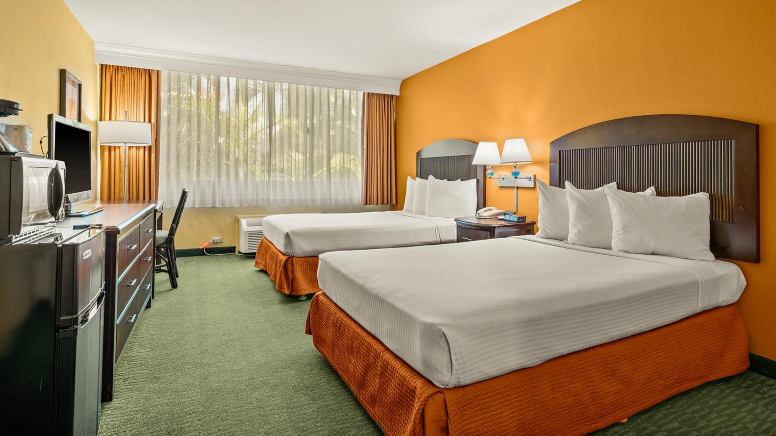 Double Room with Two Double Beds - Non-Smoking - Photo 3