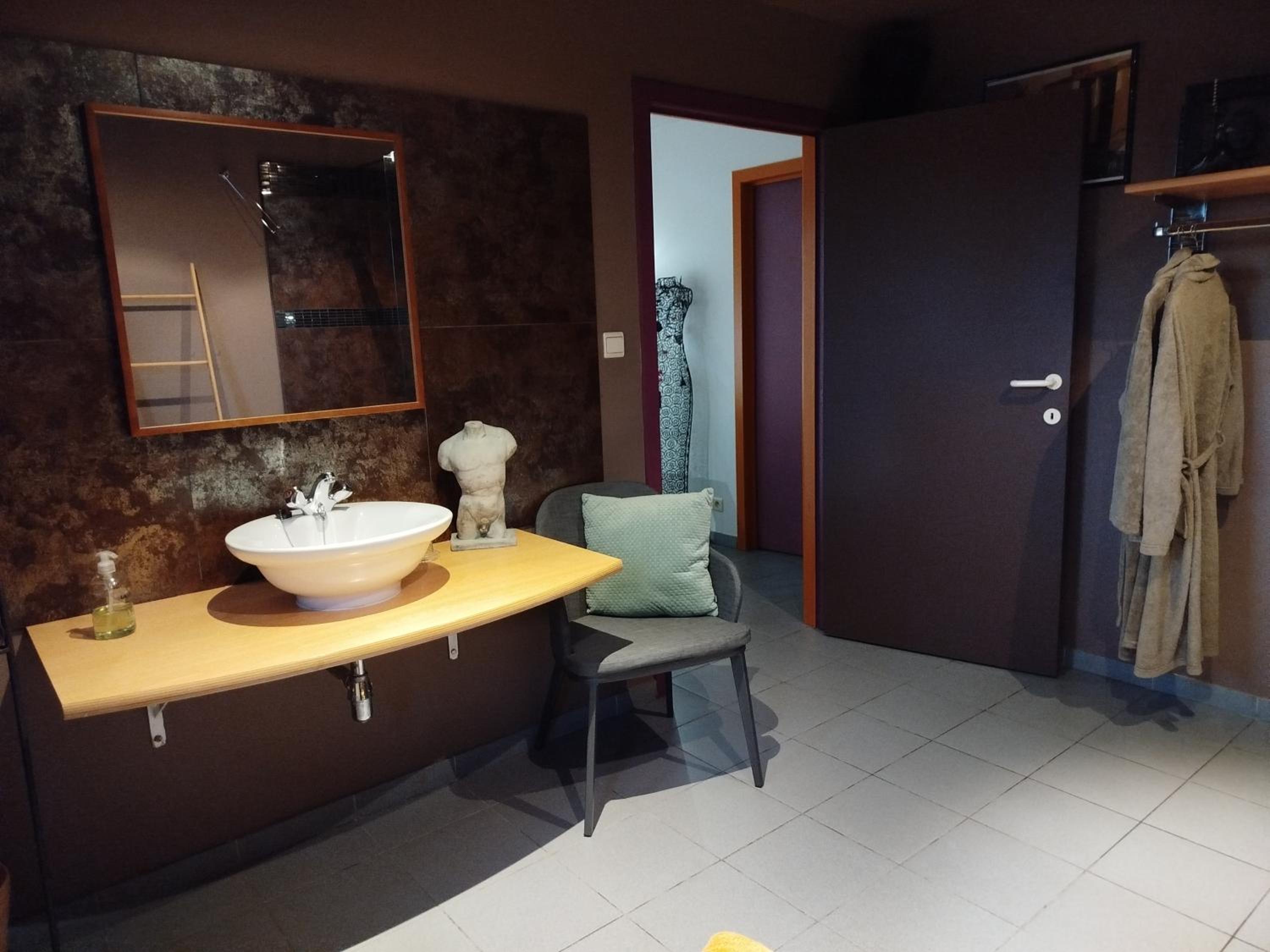 Two-Bedroom Apartment with Terrace photo 2