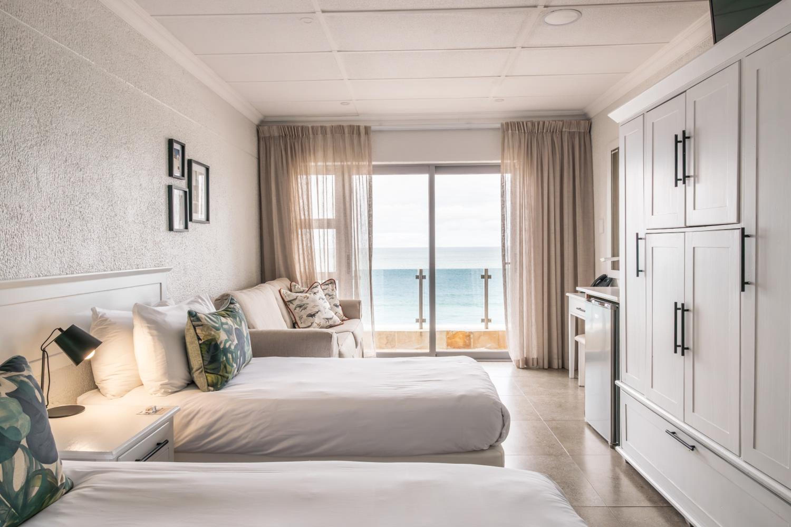 Family Room with Sea View