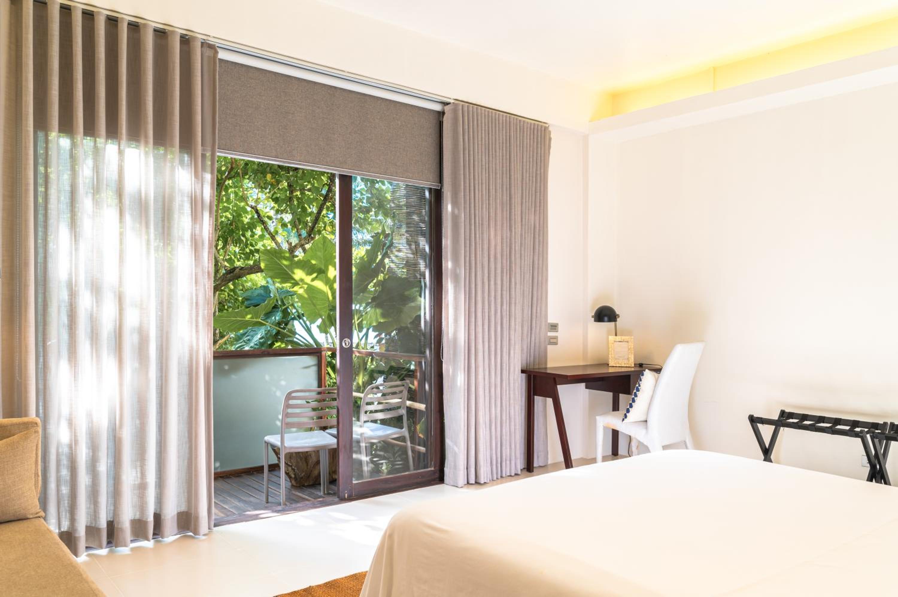 Queen Room with Garden View photo 3