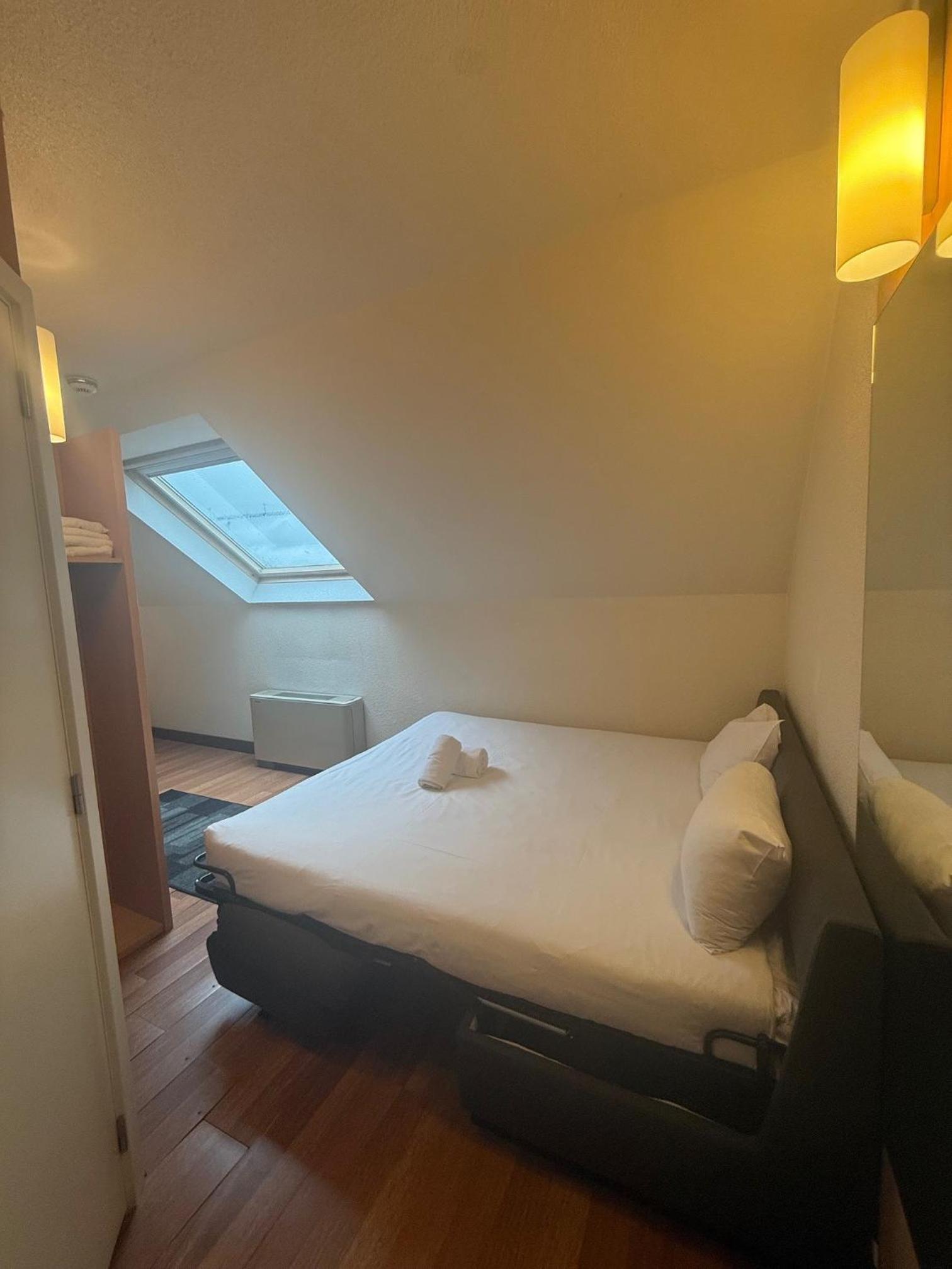 Family Room with One Double Bed and One Double Sofa Bed photo 3