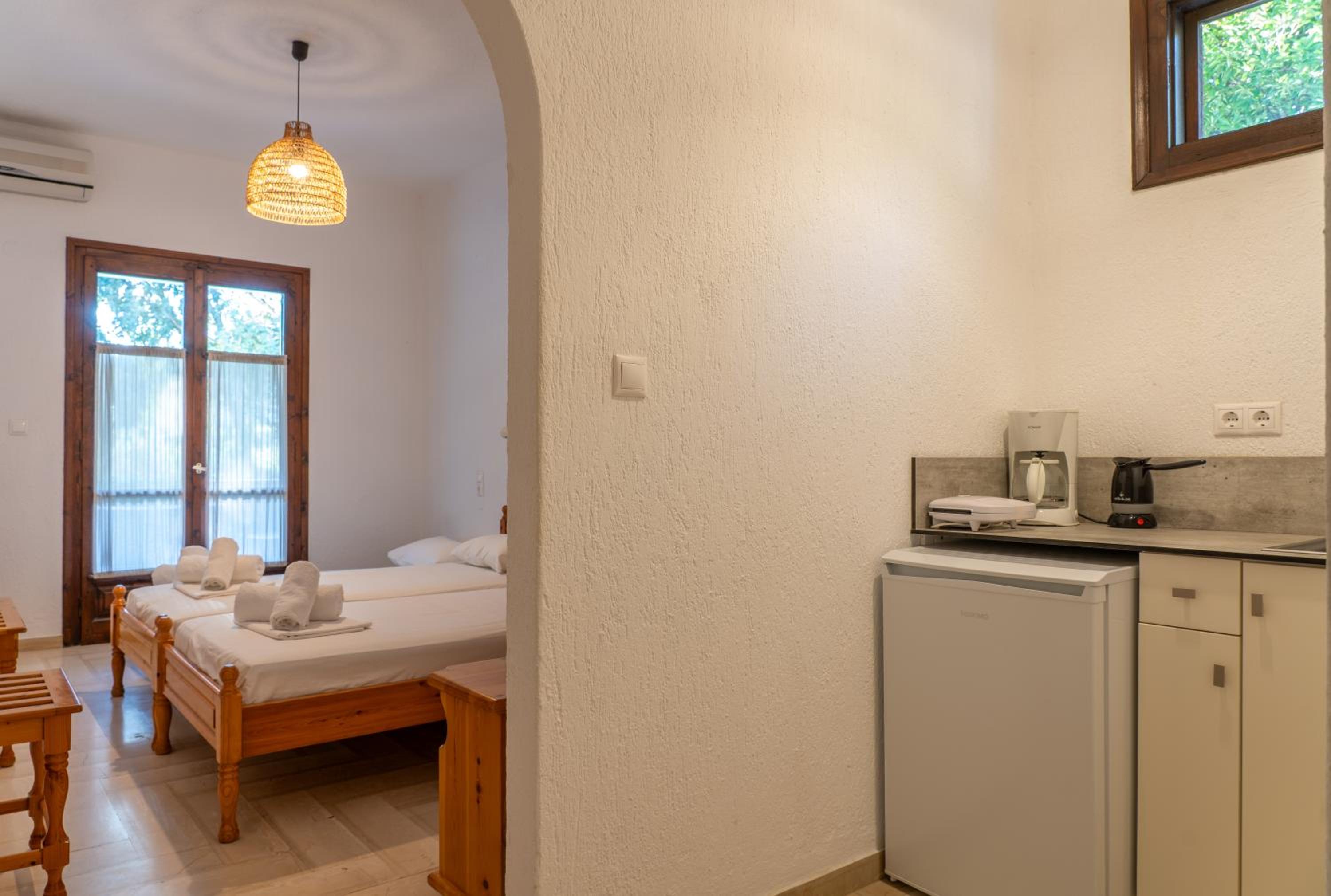 Double Room with Extra Bed - Photo 6