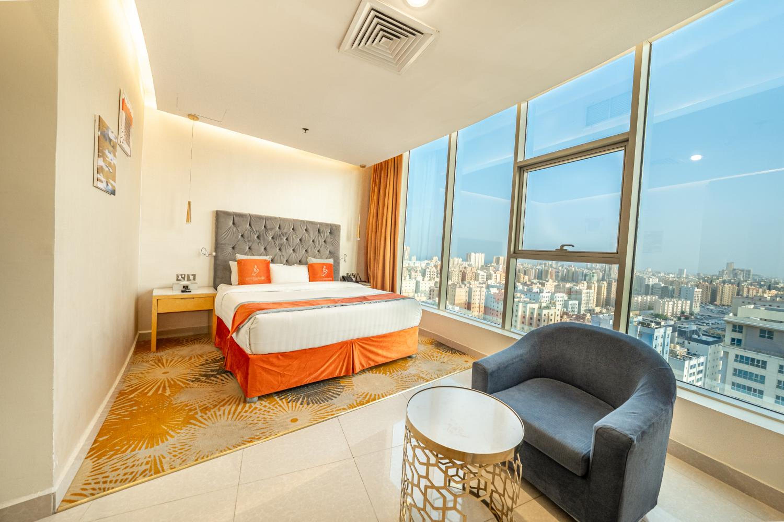 Standard King Room photo 1