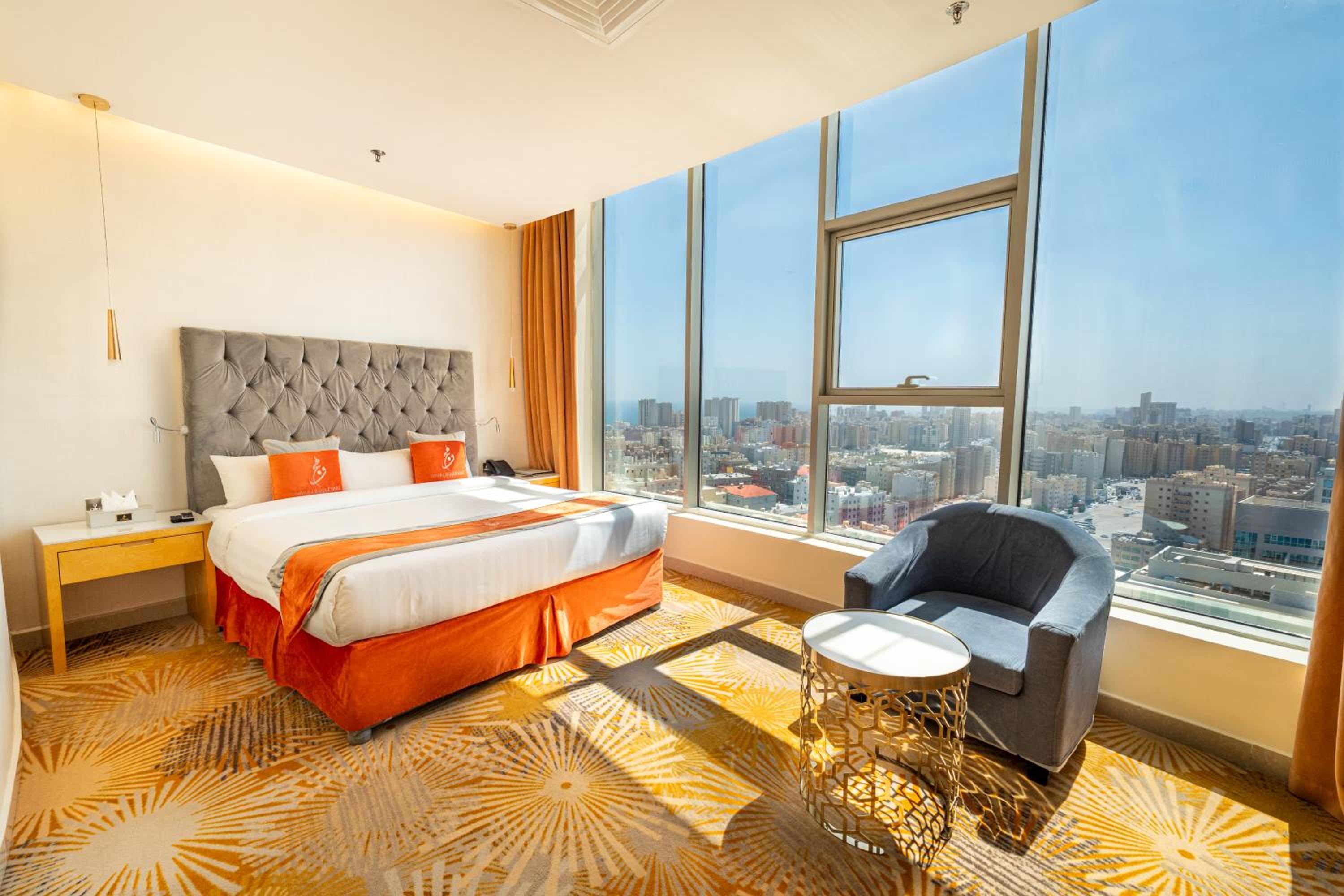 Standard King Room photo 3