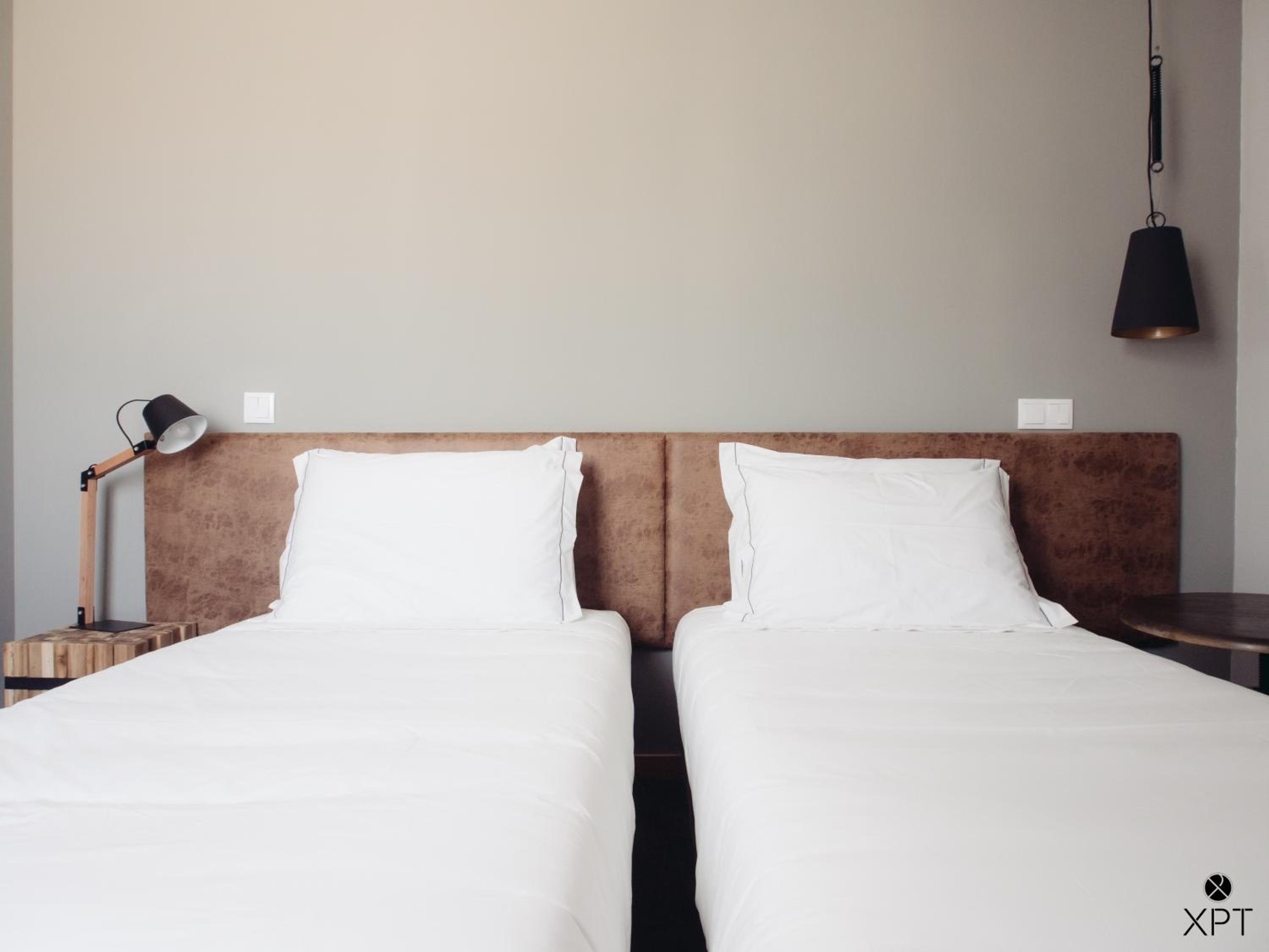 Double or Twin Room with Private Bathroom - Photo 1