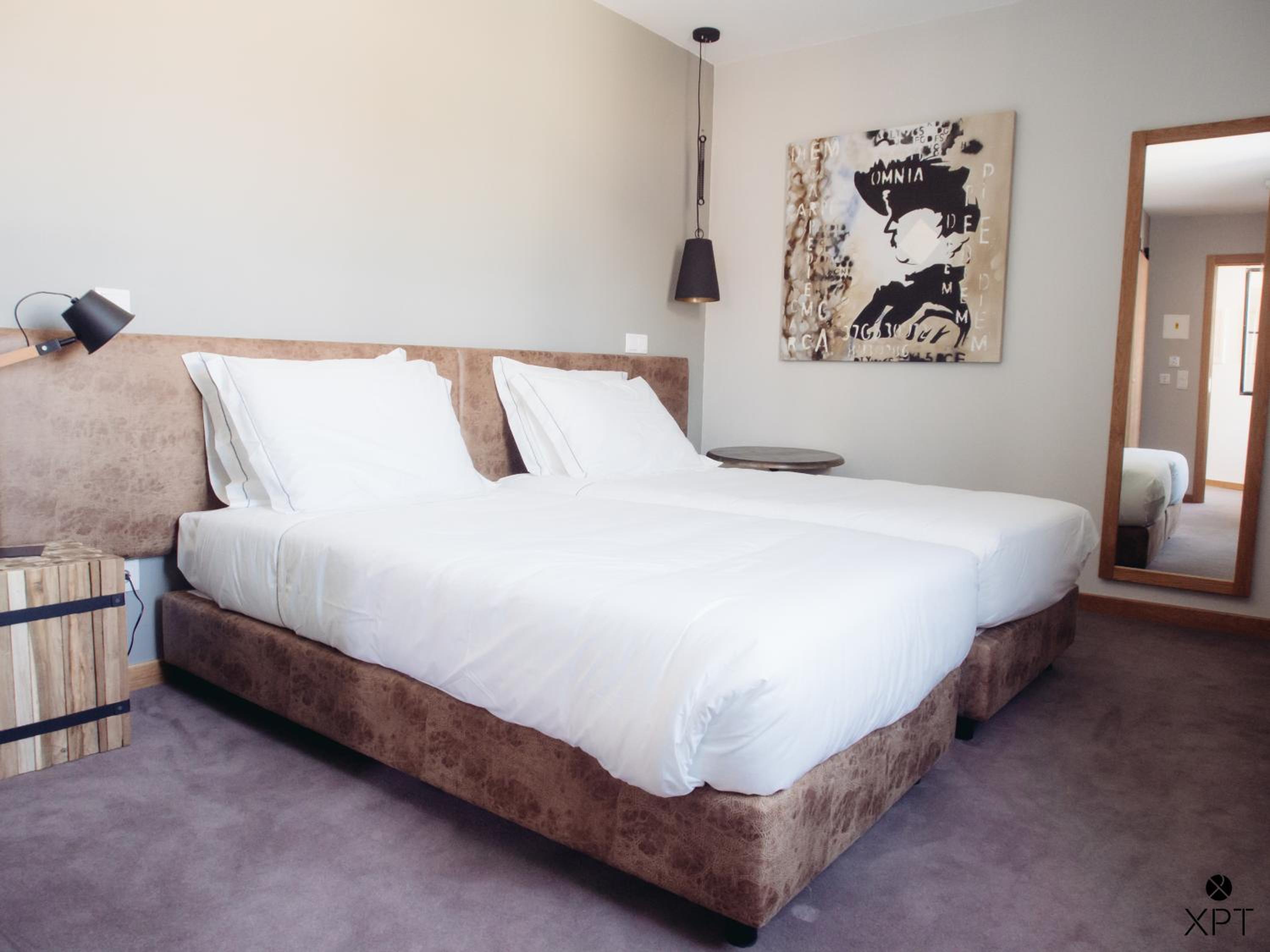 Double or Twin Room with Private Bathroom - Photo 4
