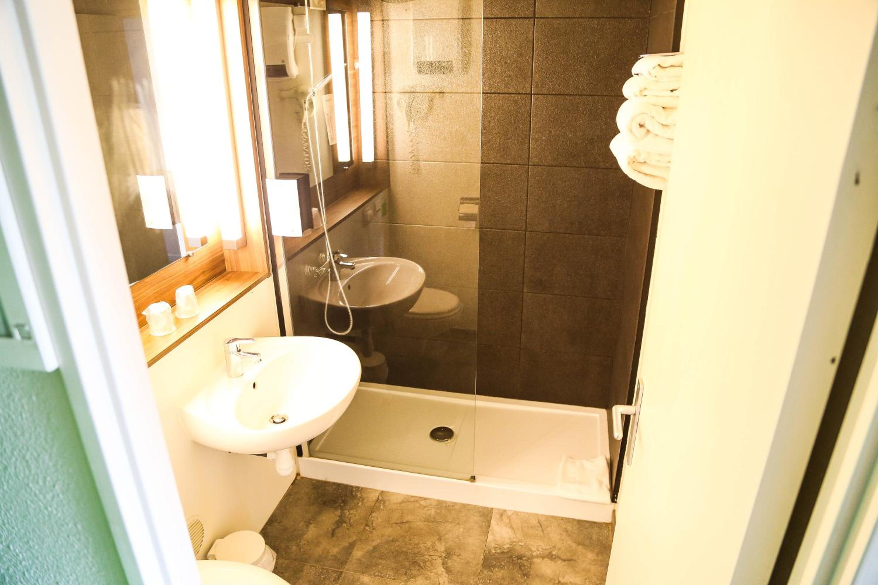 Double Room - Photo 2