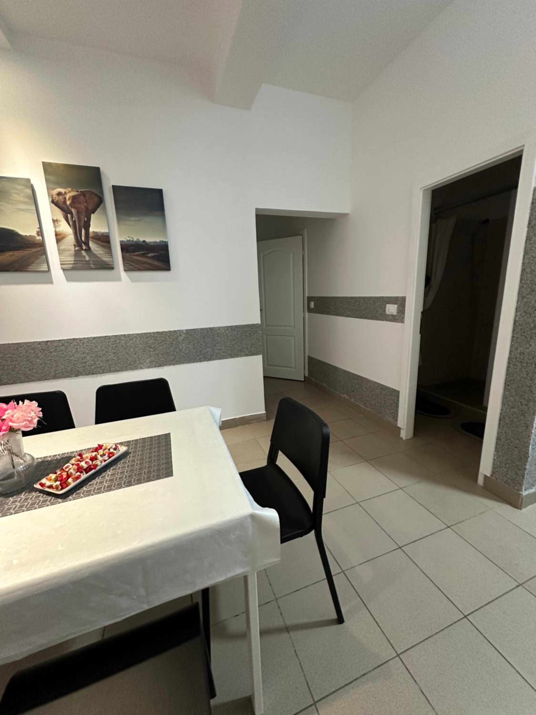 Apartment - Ground Floor photo 2