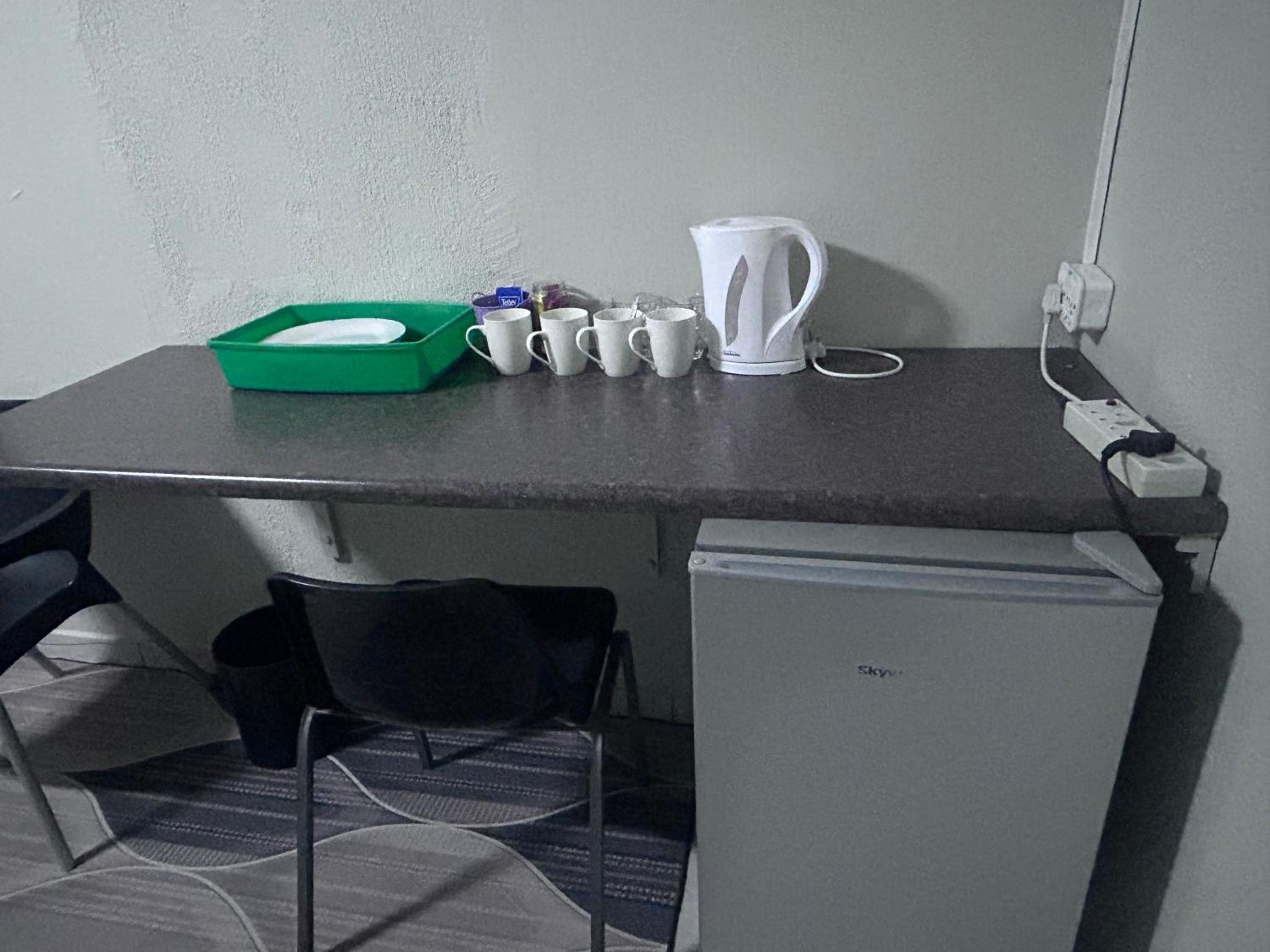 Quadruple Room with Bathroom - Photo 1