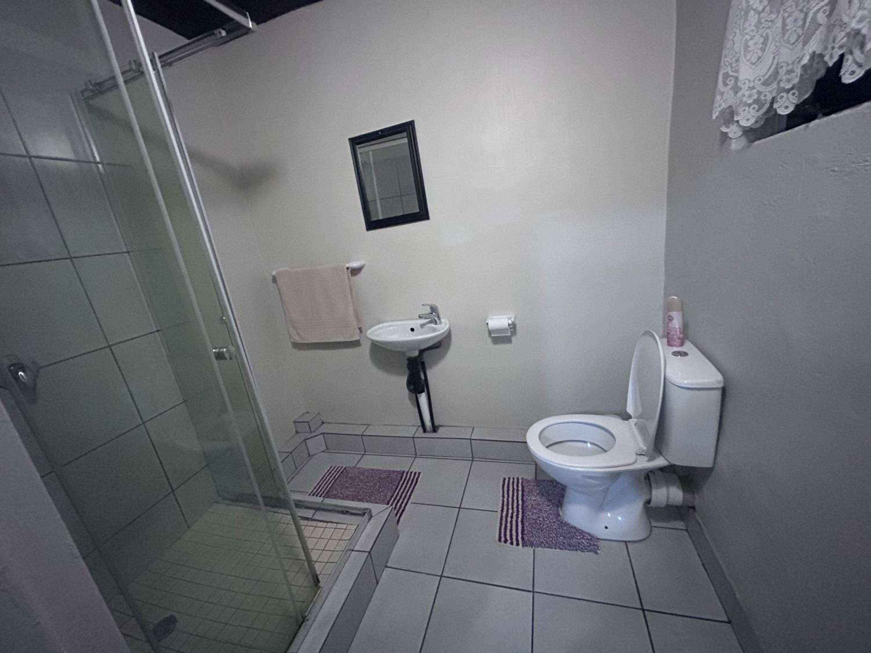 Quadruple Room with Bathroom - Photo 3