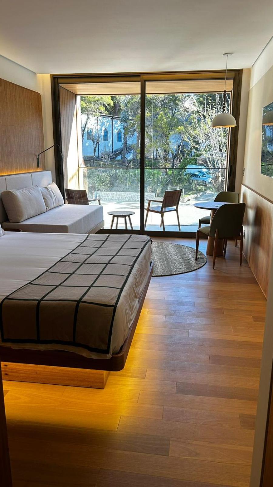 Suite with Mountain View