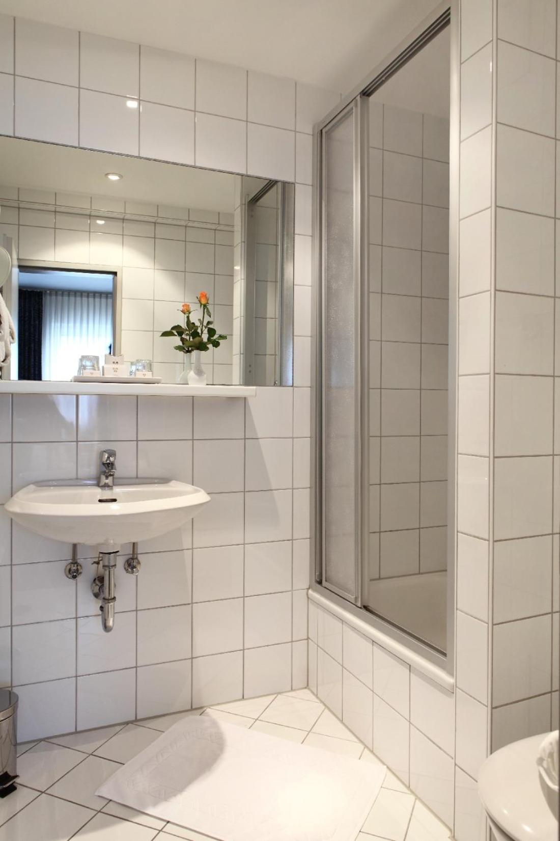 Double Room - Photo 10