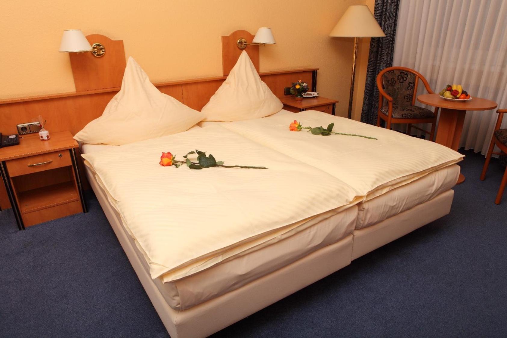 Double Room - Photo 11
