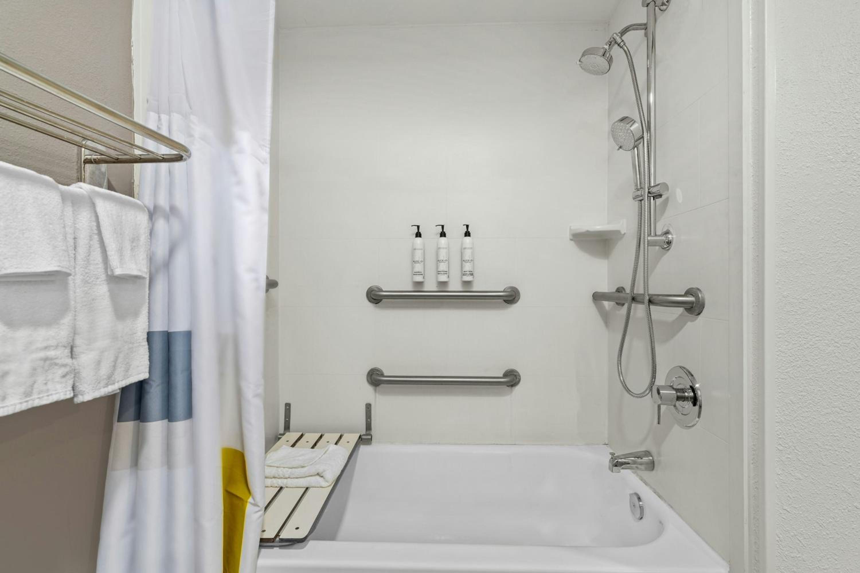 Double Room with Two Double Beds photo 3
