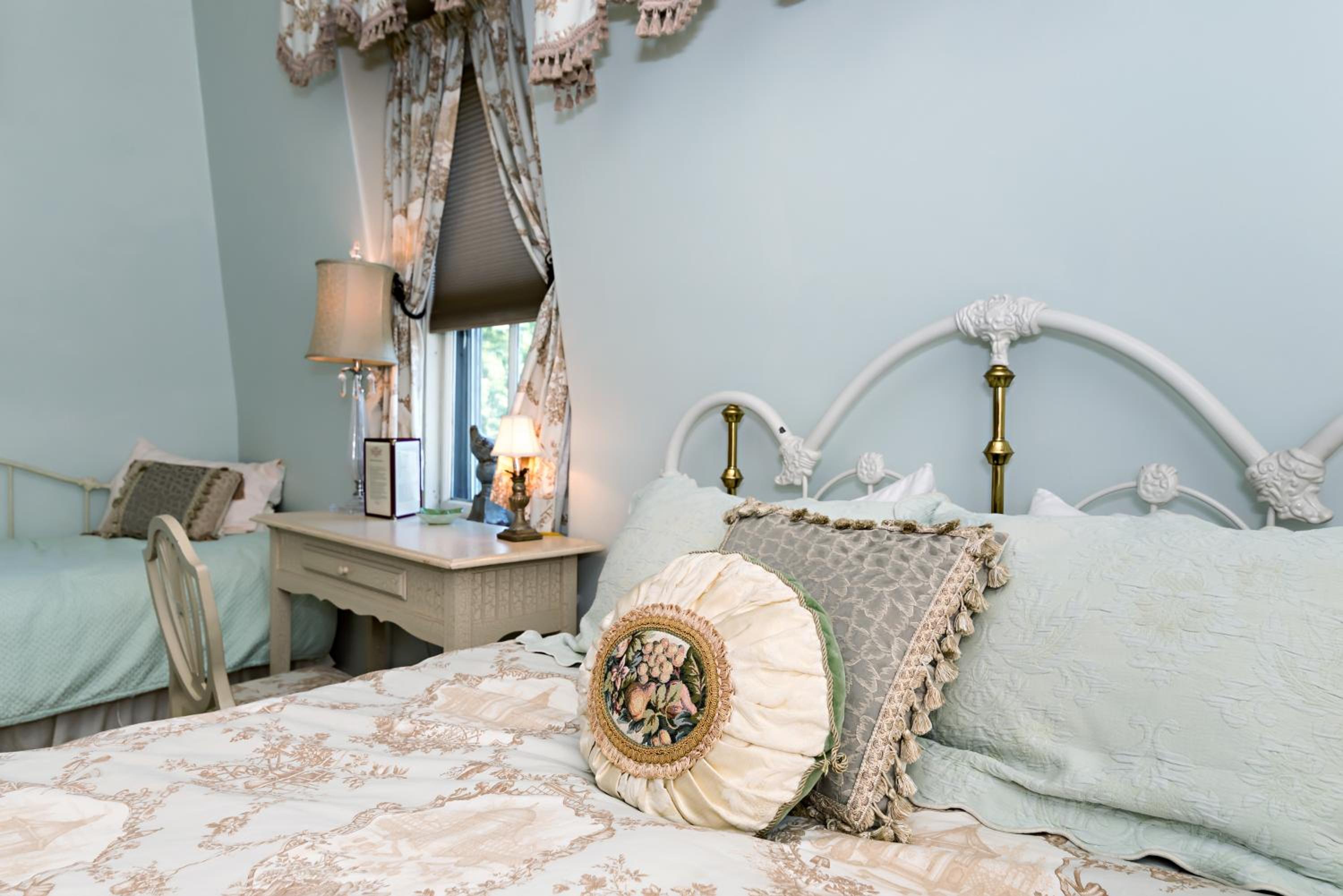 Vivienne Room photo 3