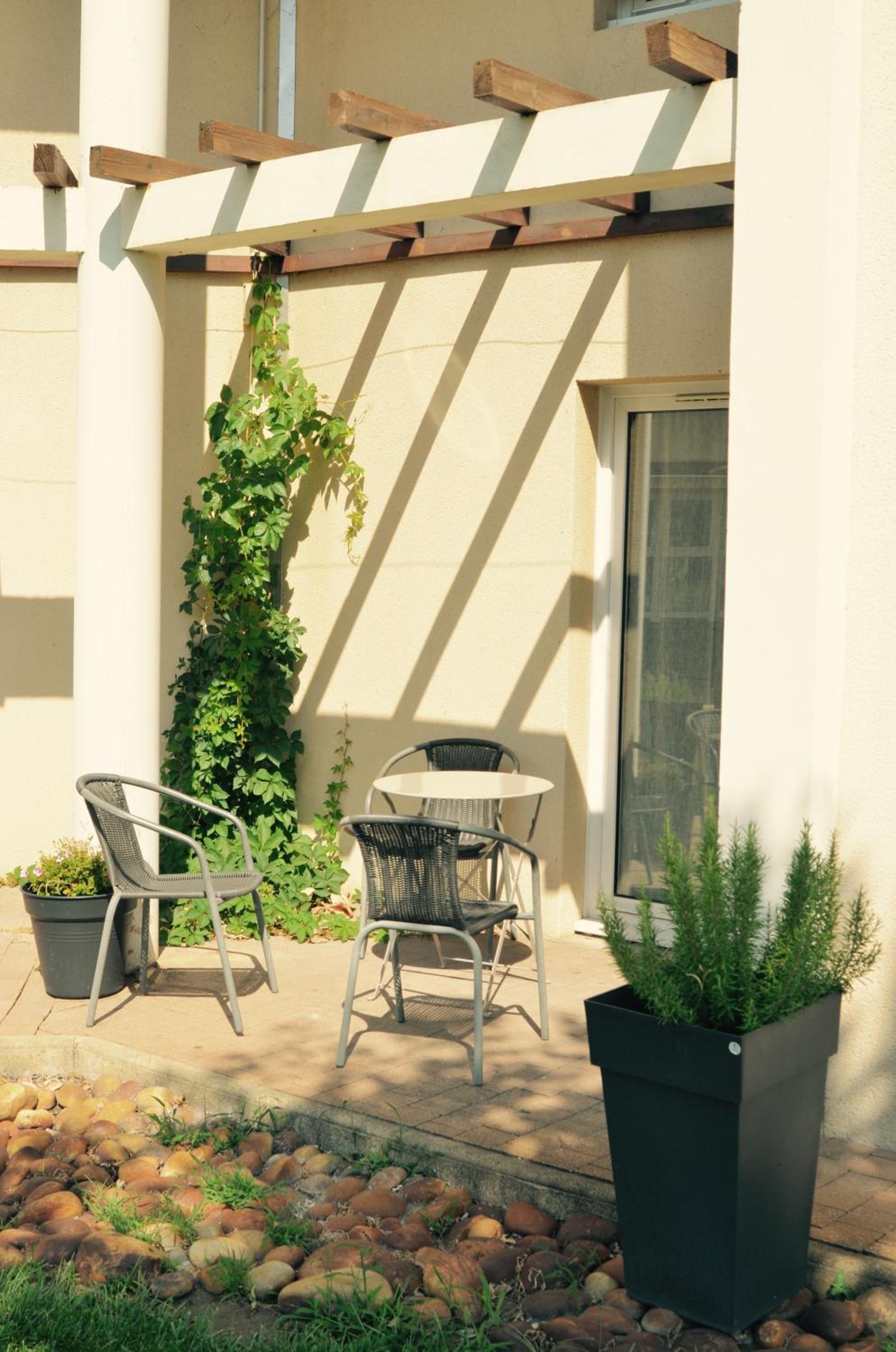 Comfort Double or Twin Room with Terrace - Photo 8