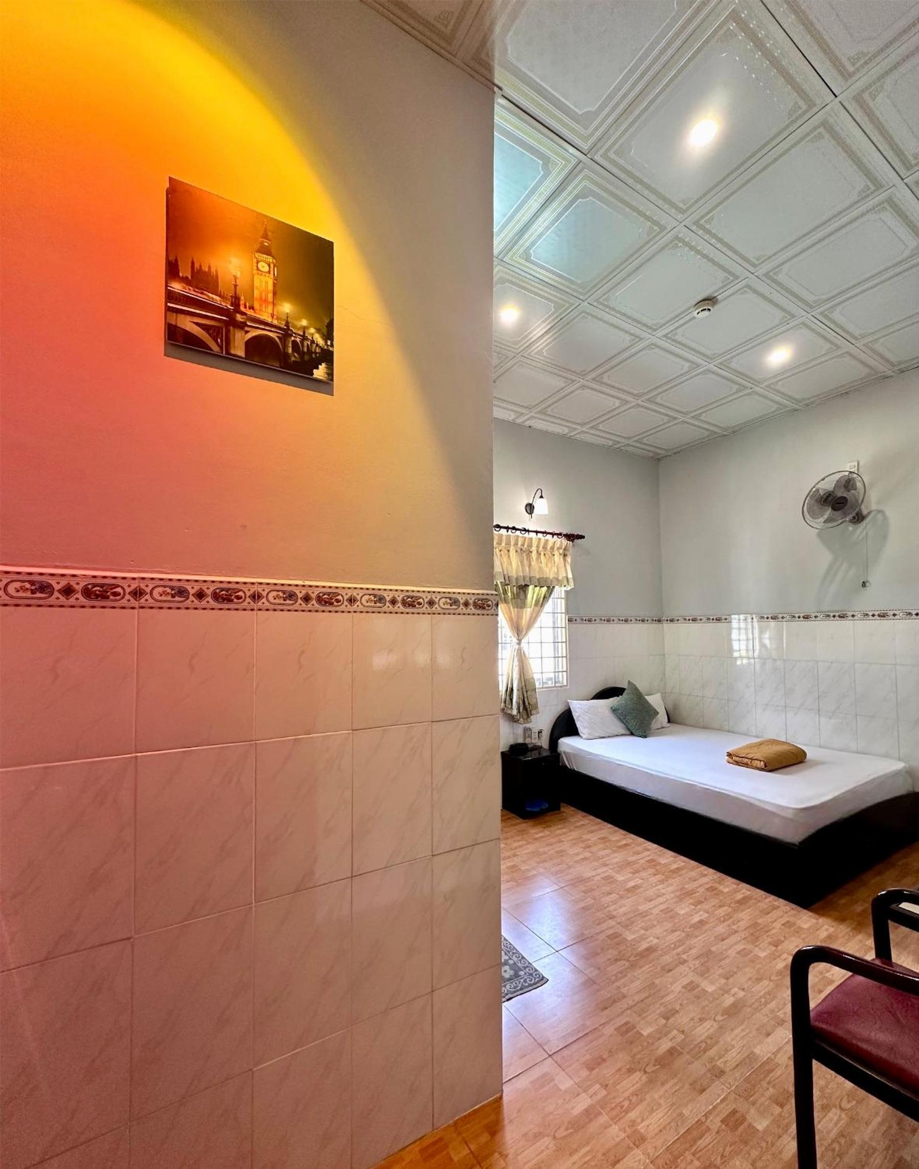 Large Double Room