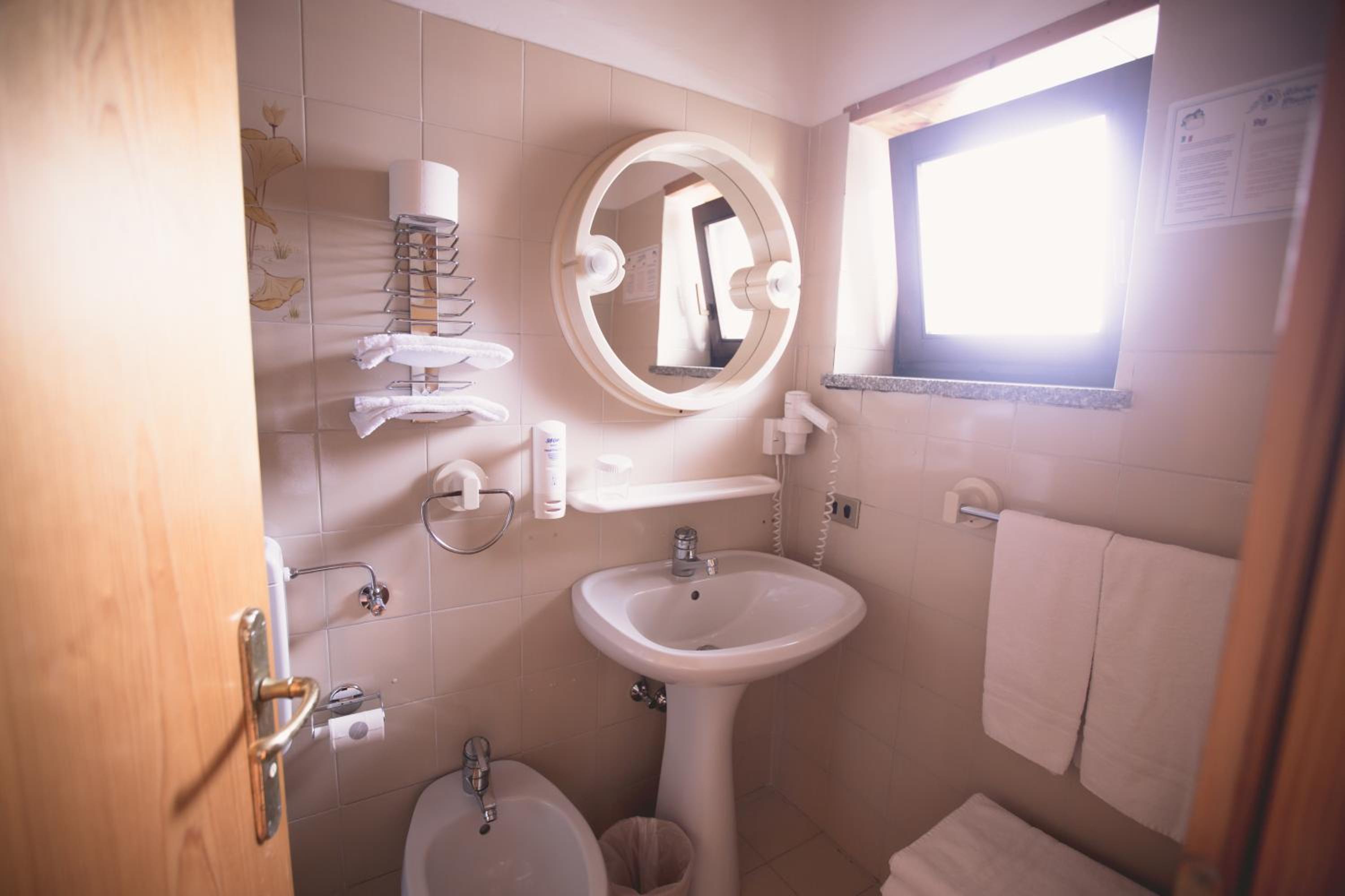 Standard Quadruple Room (2 Adult + 2 Children) photo 2