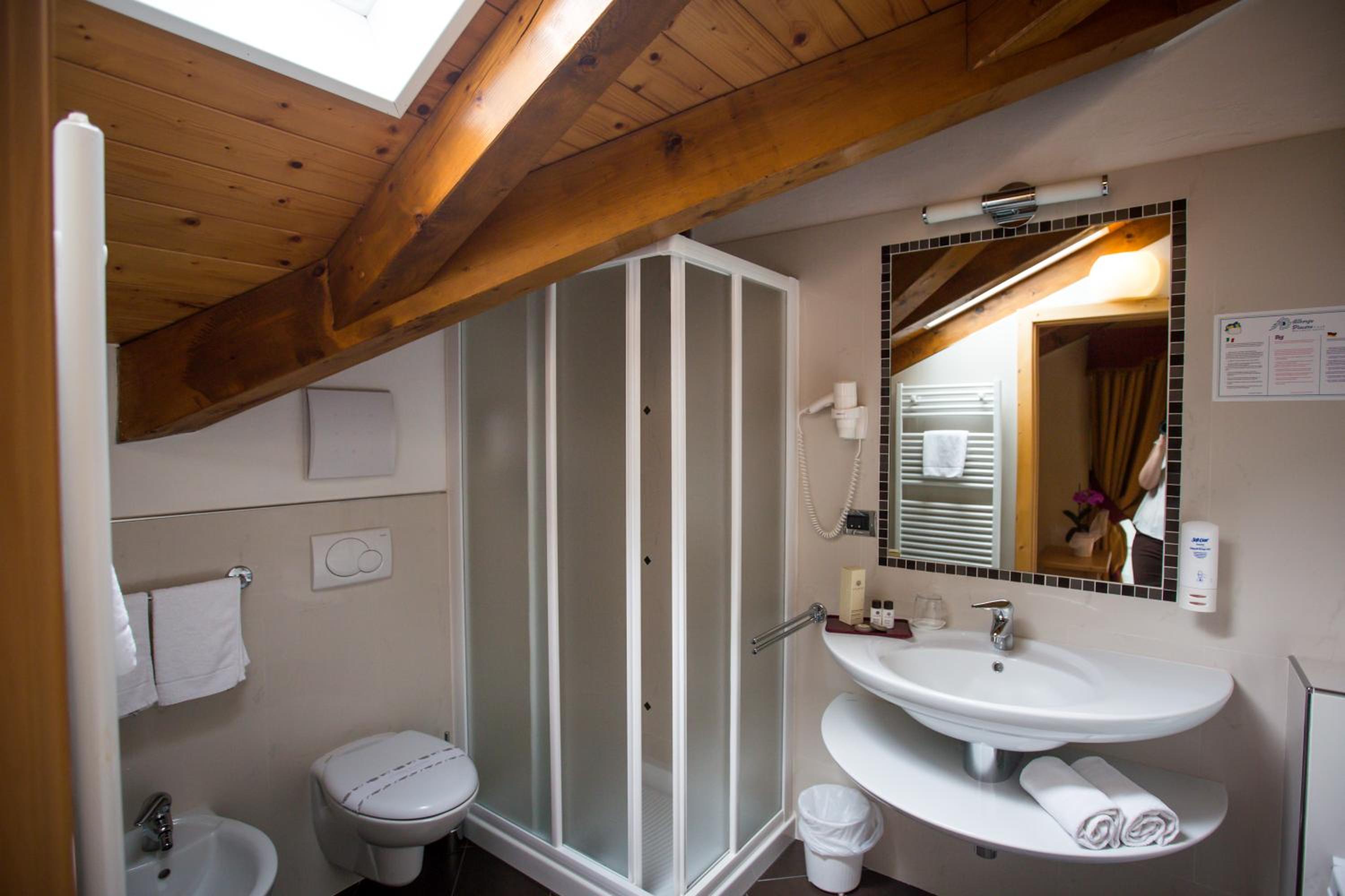 Superior Double or Twin Room with Balcony - Photo 14
