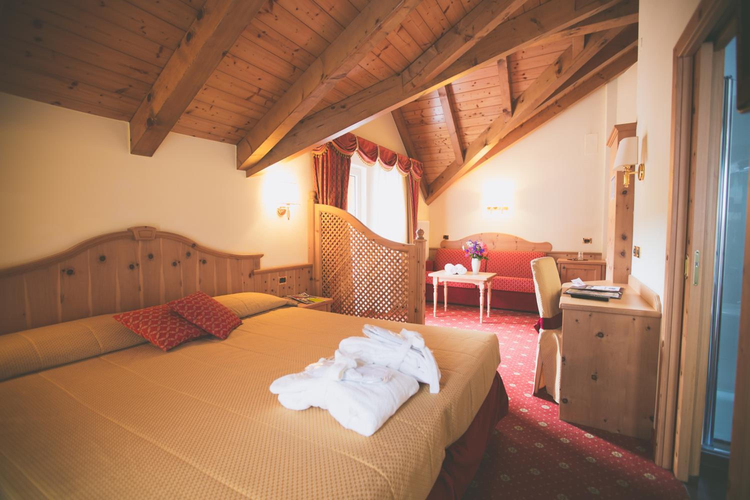 Superior Triple Room (2 Adult + 1 Child) - Photo 1