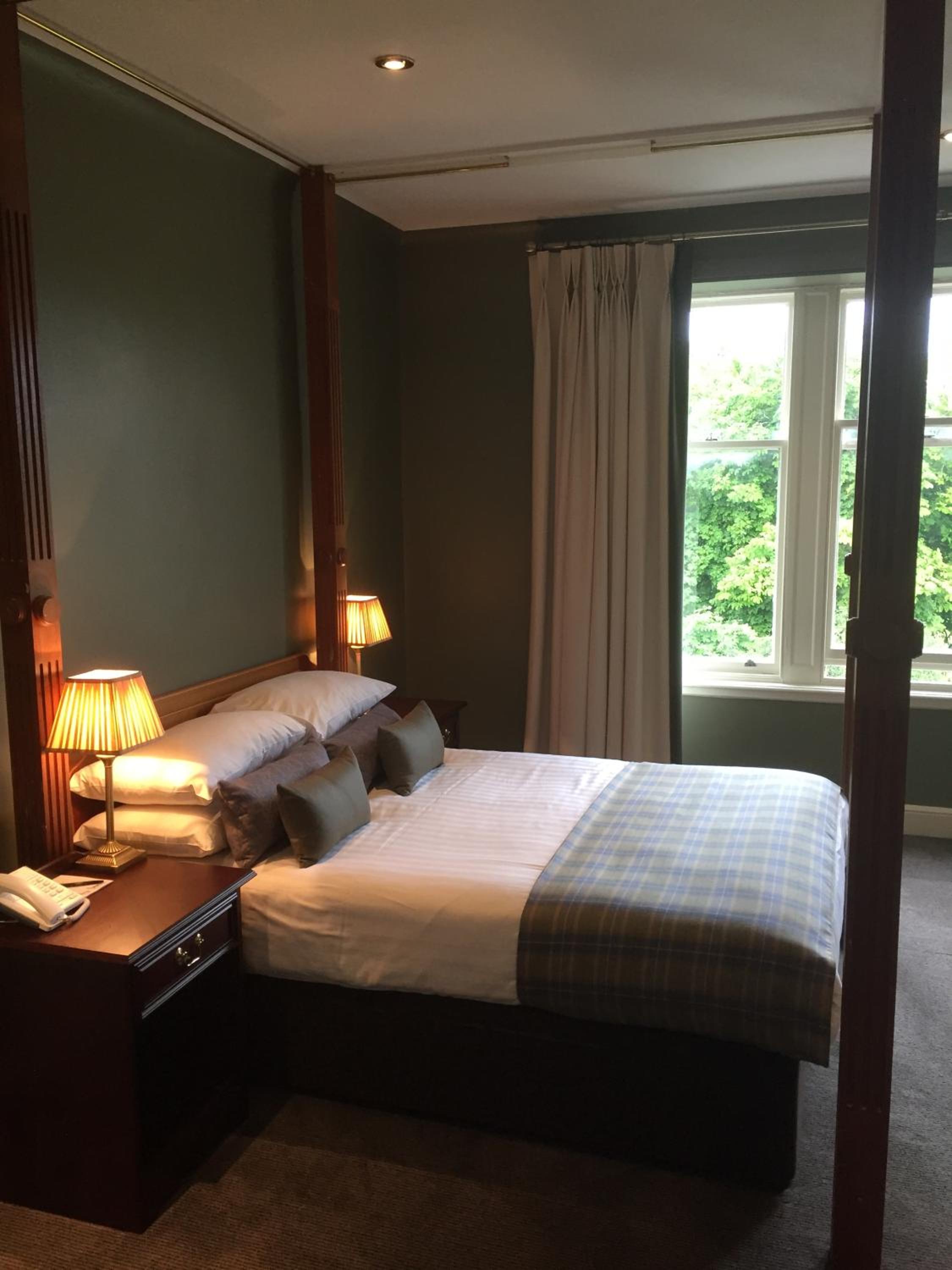 Double Room with Four Poster Bed photo 1