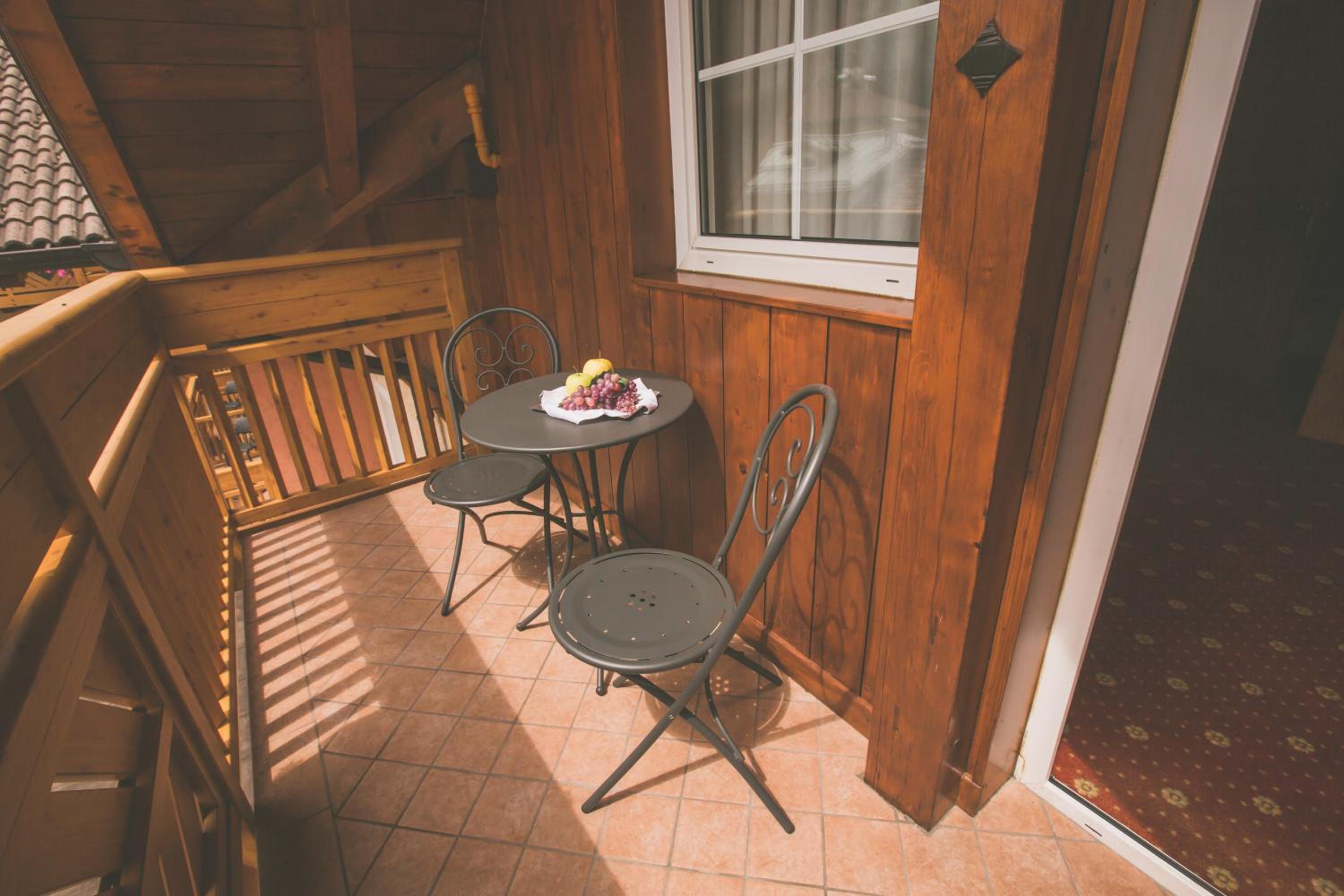 Superior Double or Twin Room with Balcony - Photo 17