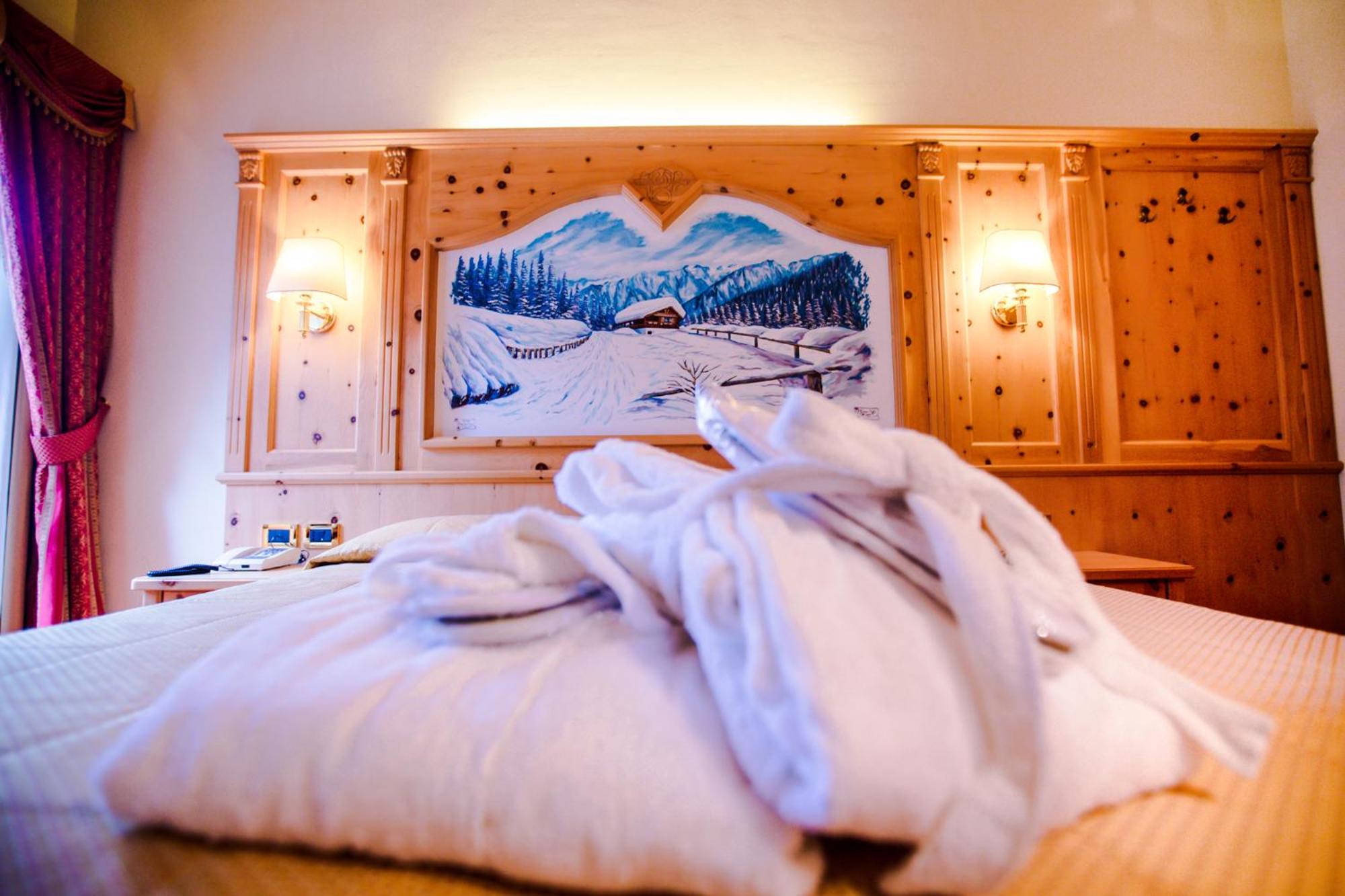 Superior Double or Twin Room with Balcony - Photo 25