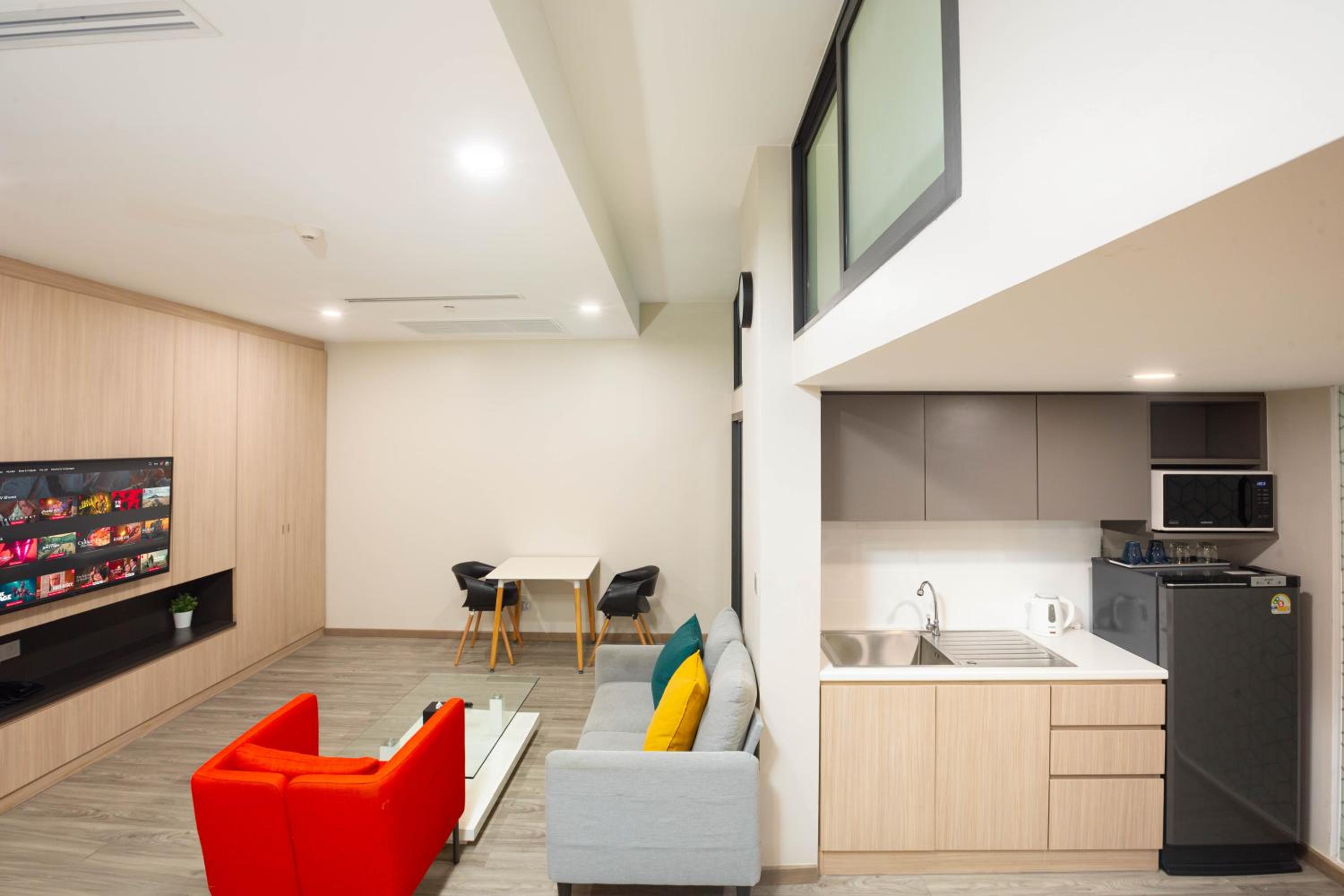 Deluxe Family Suite photo 3