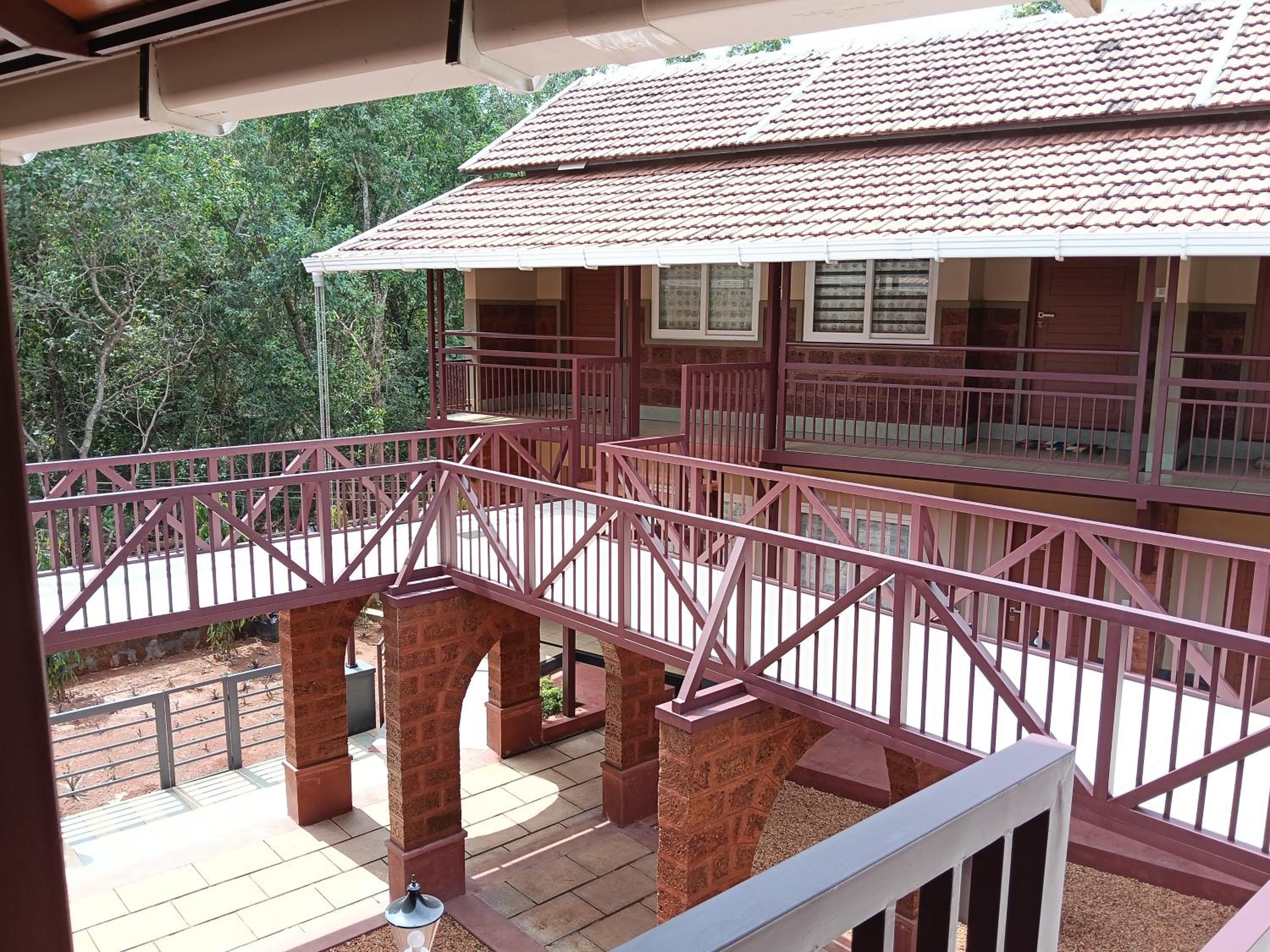 Double Room with Private Bathroom - Photo 23