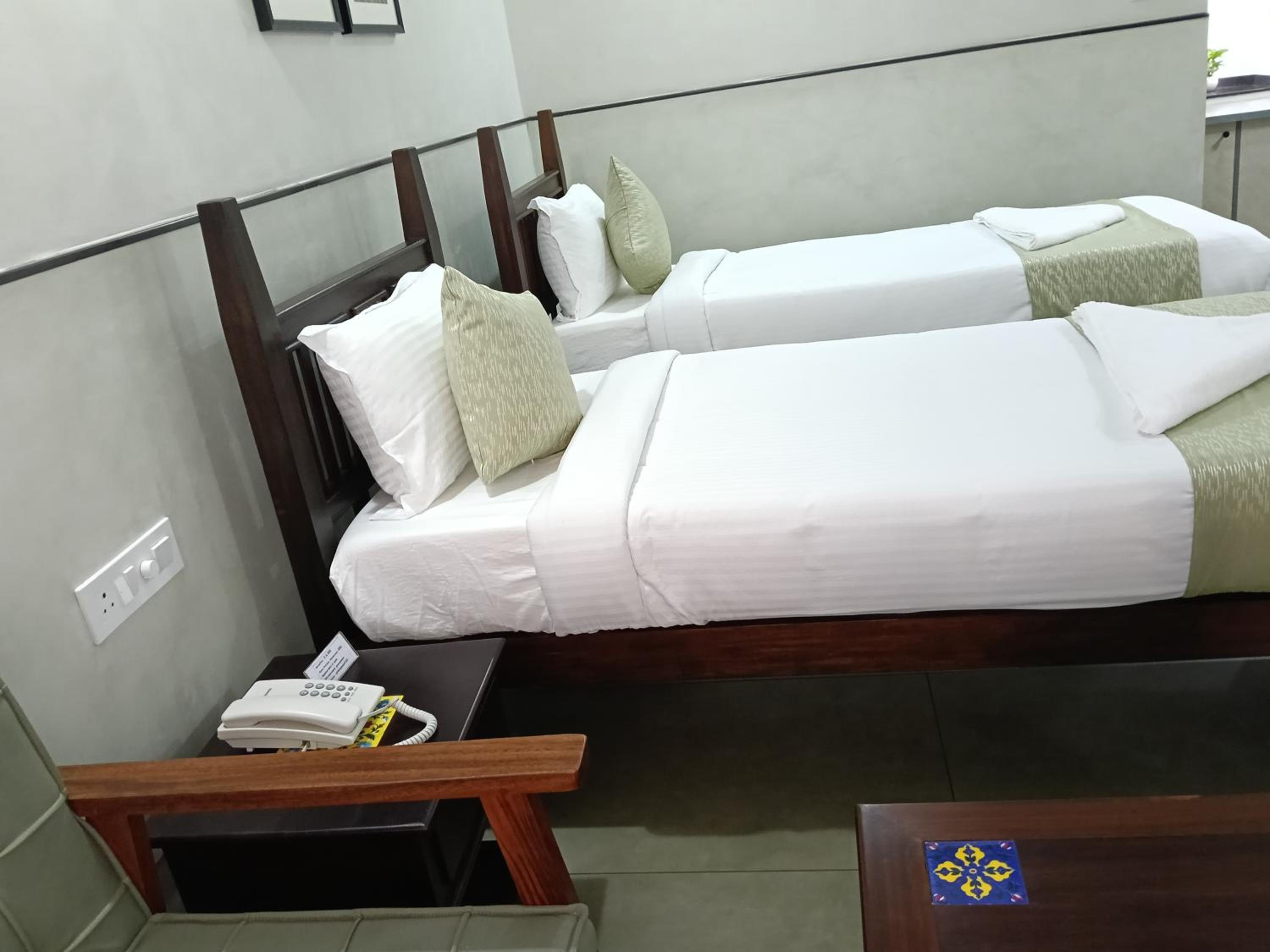 Double Room with Private Bathroom - Photo 73