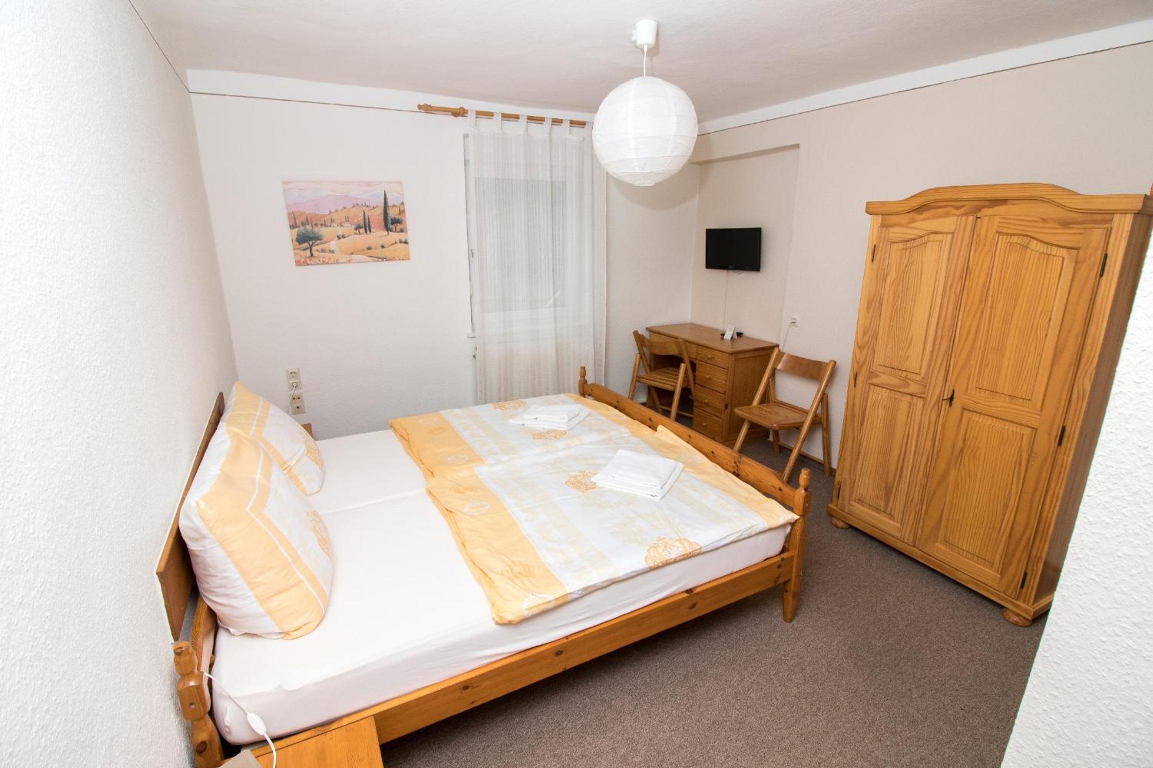 Double Room - Photo 5