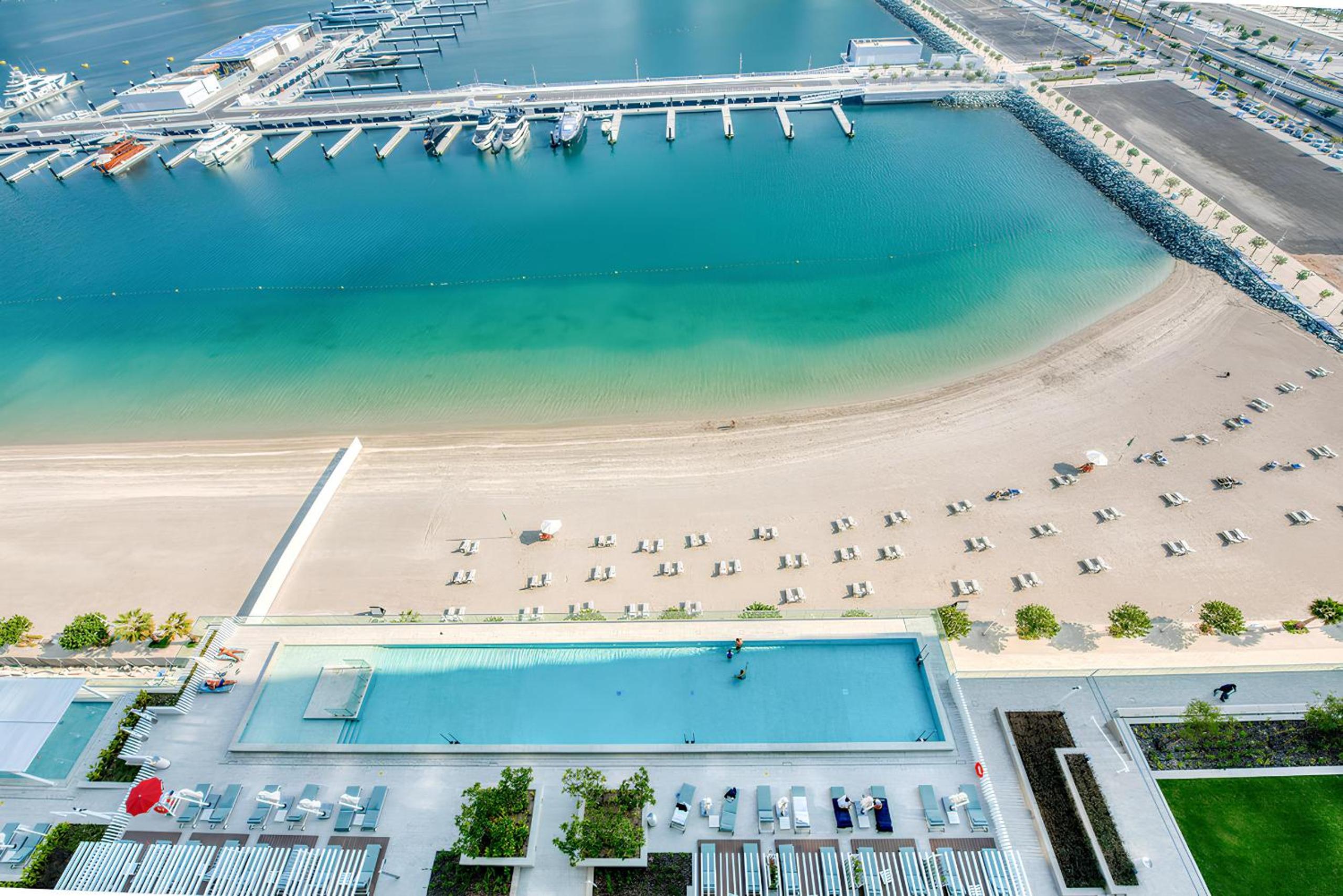 One-Bedroom Apartment with Balcony and Sea View photo 2