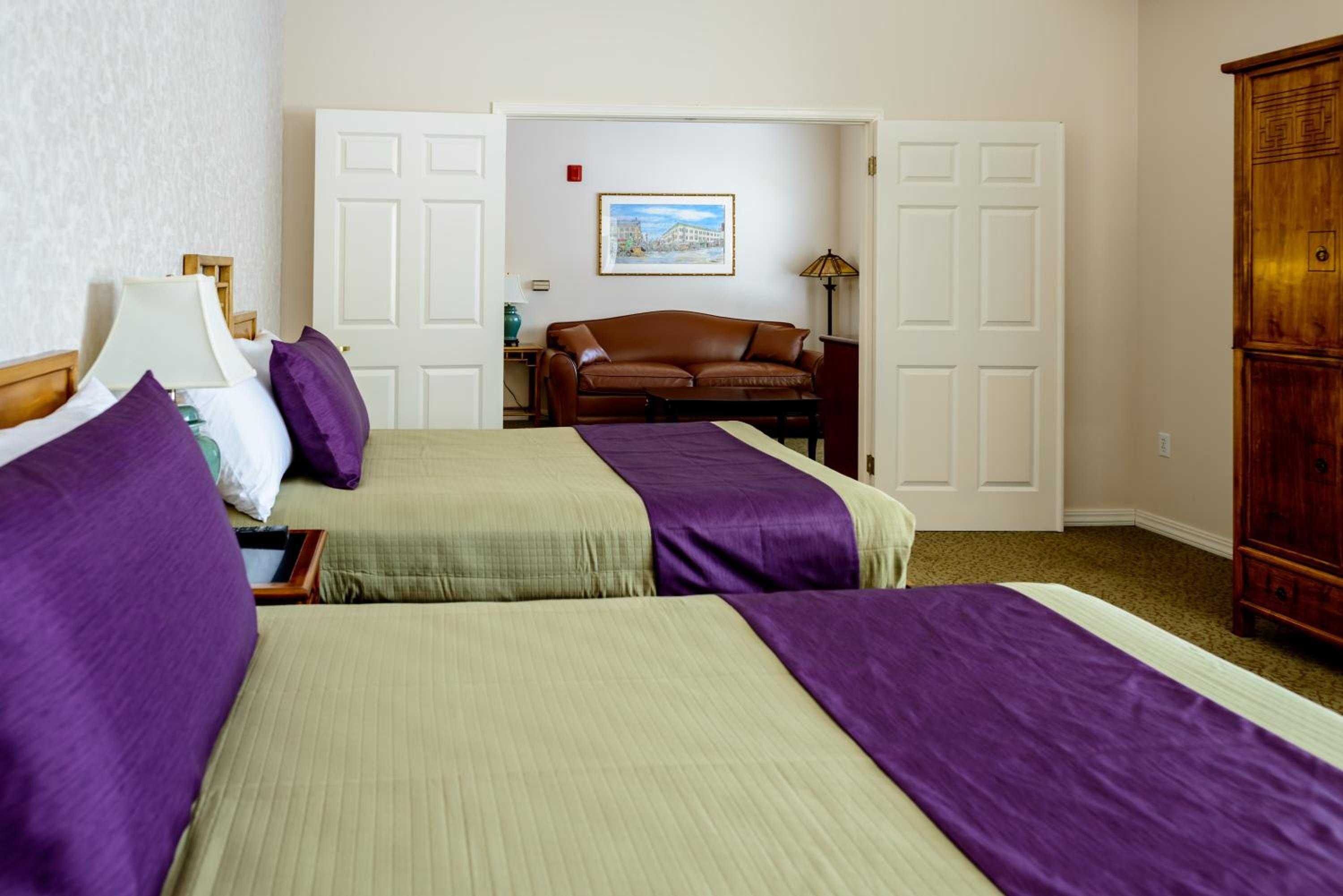 One-Bedroom Suite photo 3