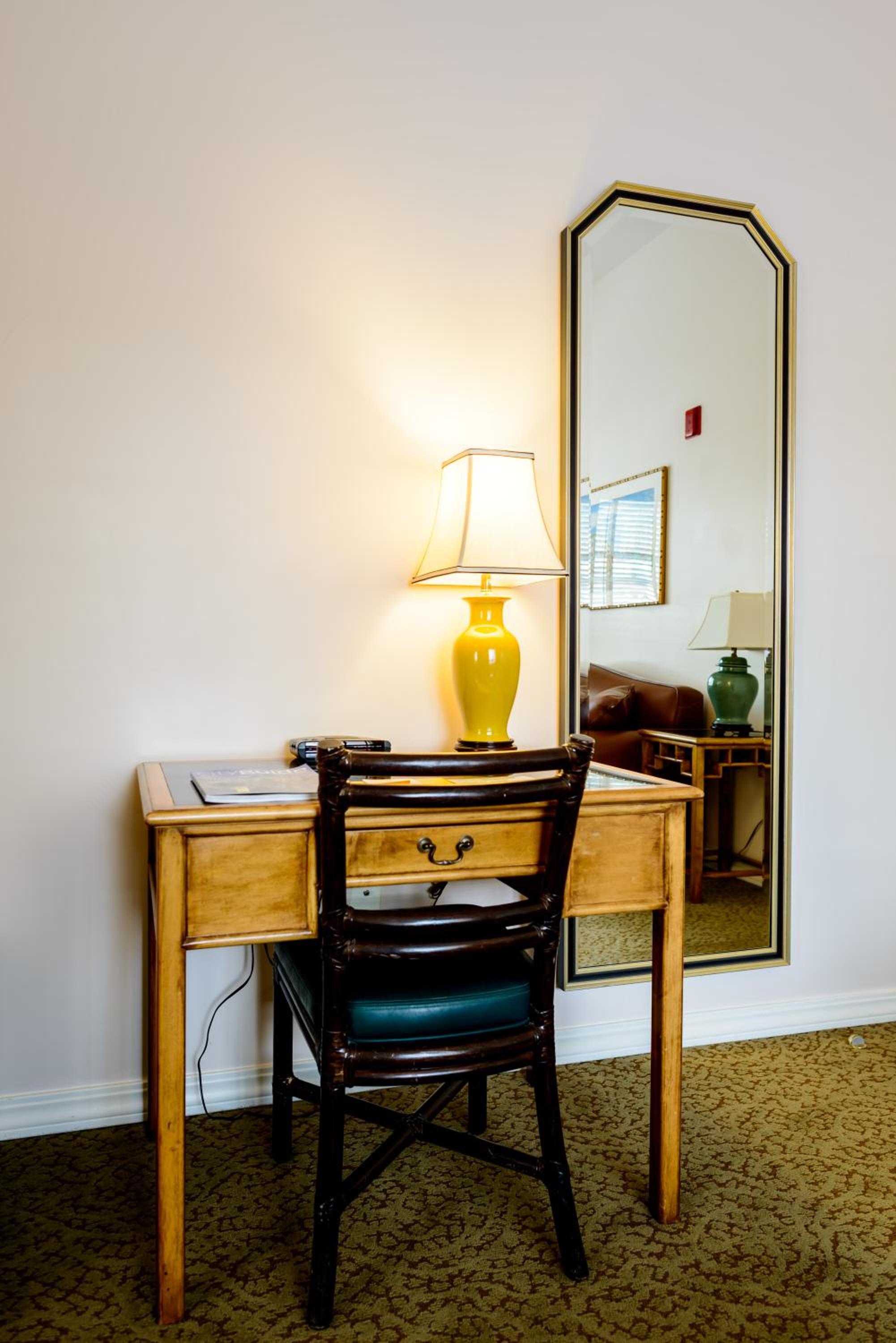 Queen Room - Photo 7