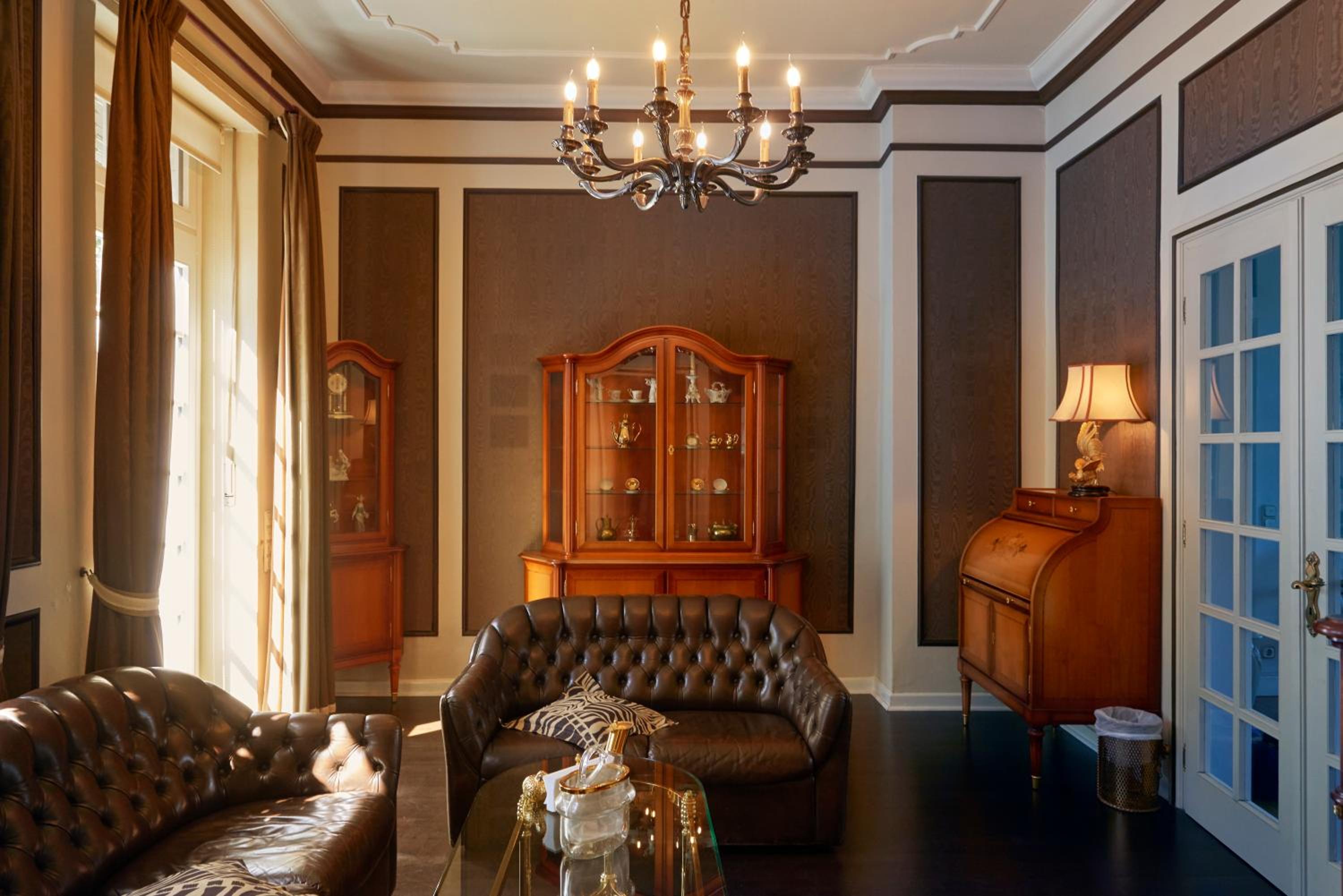 Suite - Photo 3
