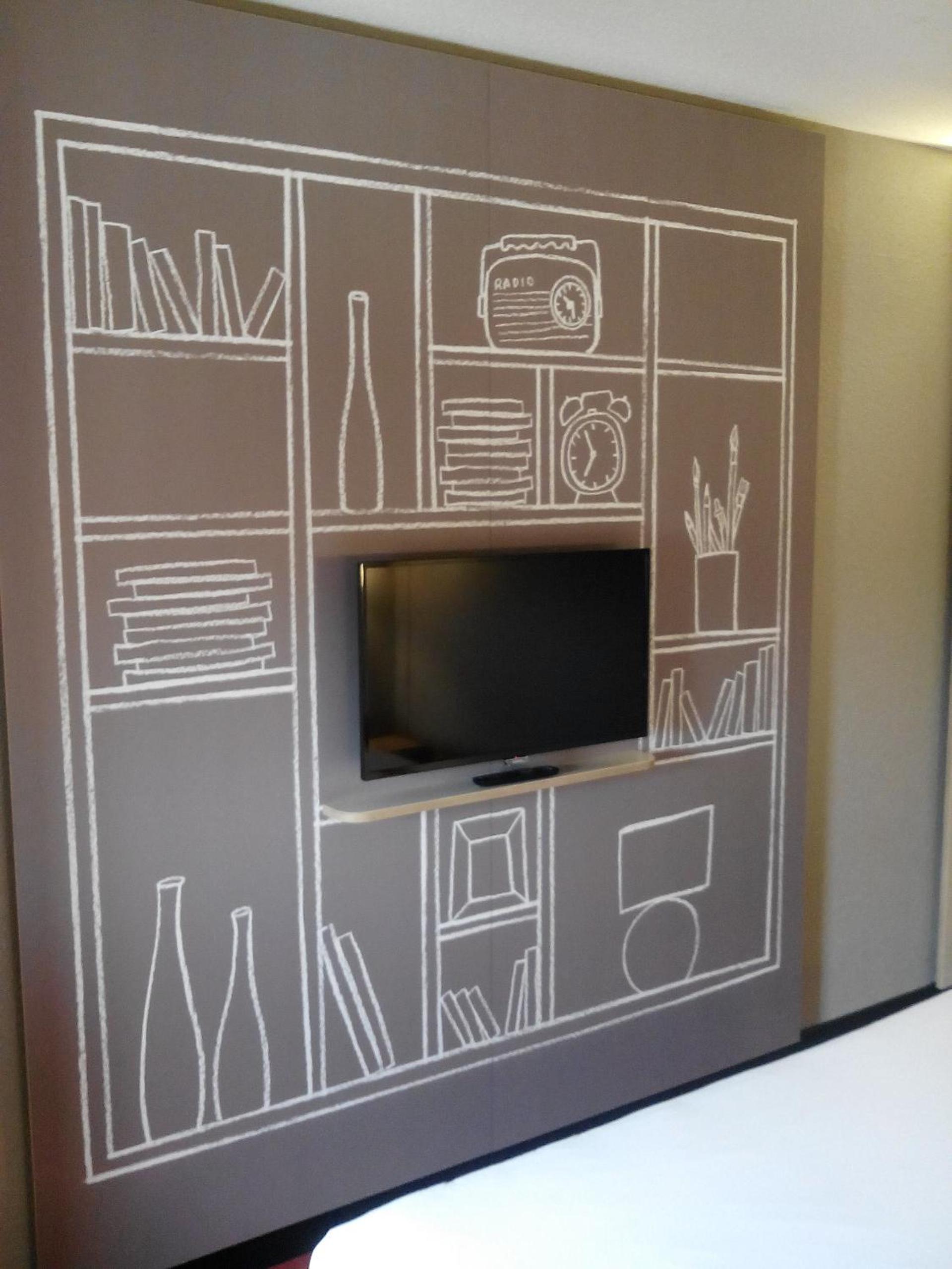 Standard Twin Room - Photo 4