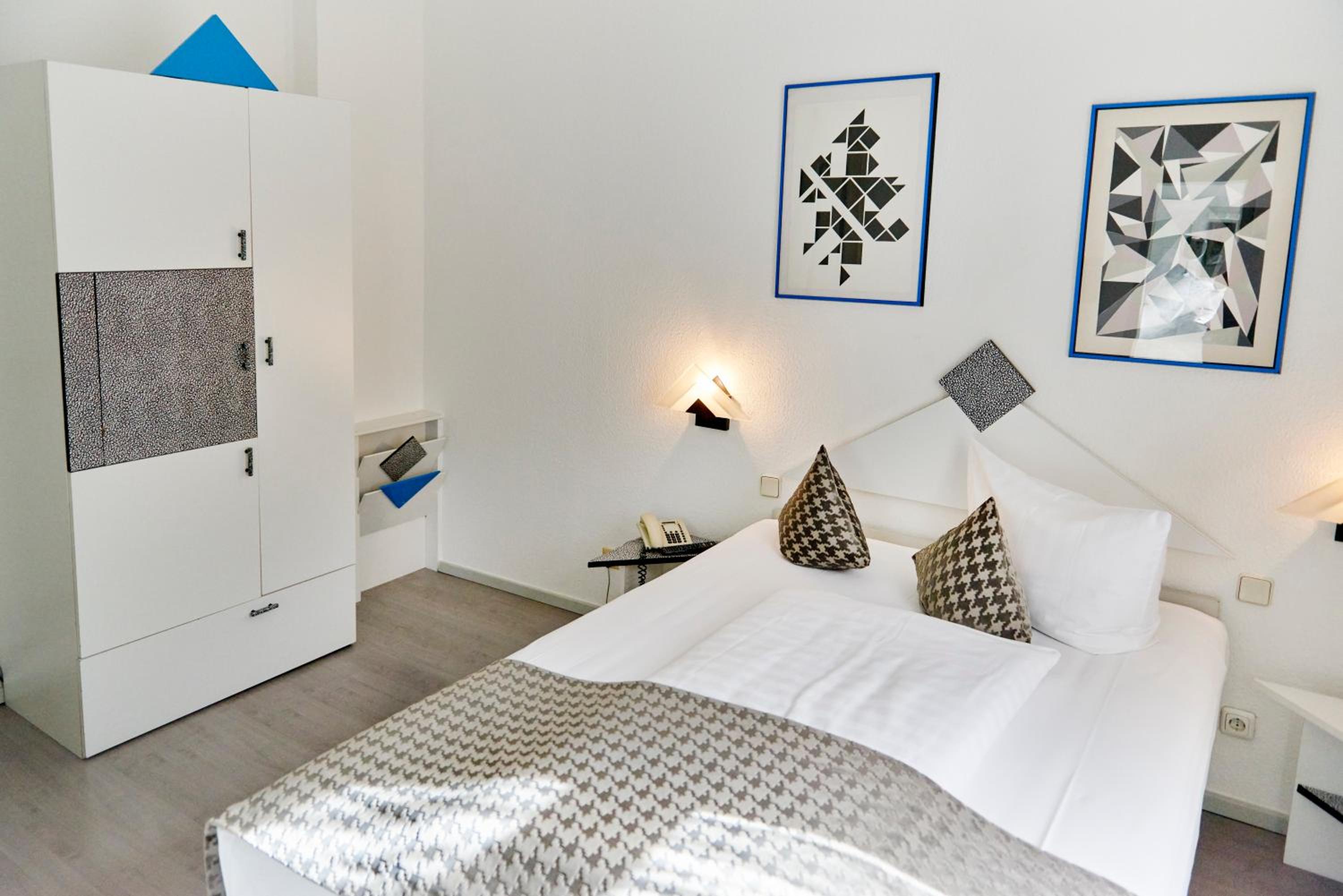 Budget Double Room - Photo 1