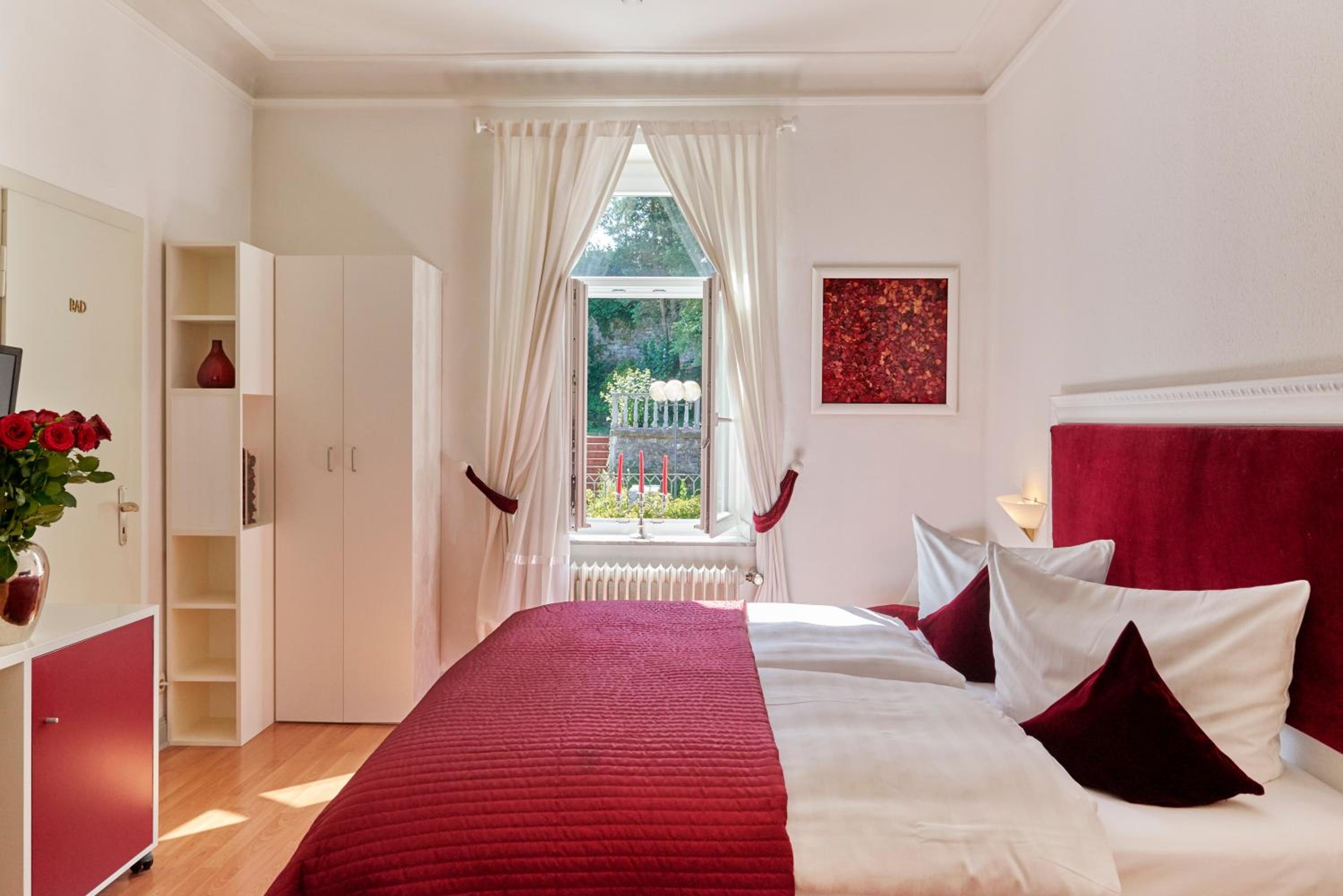 Double Room - Photo 5