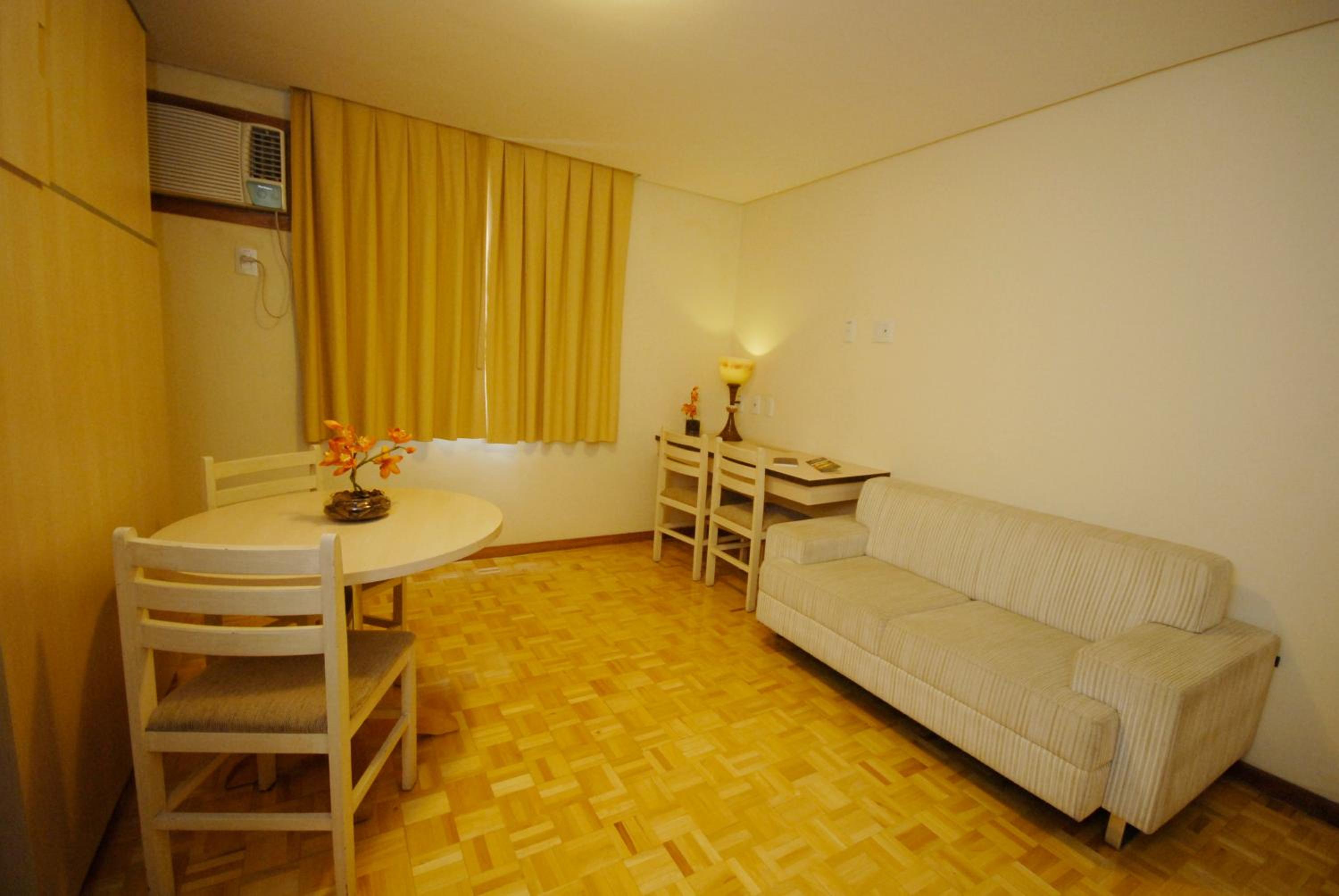 Deluxe Family Room photo 2