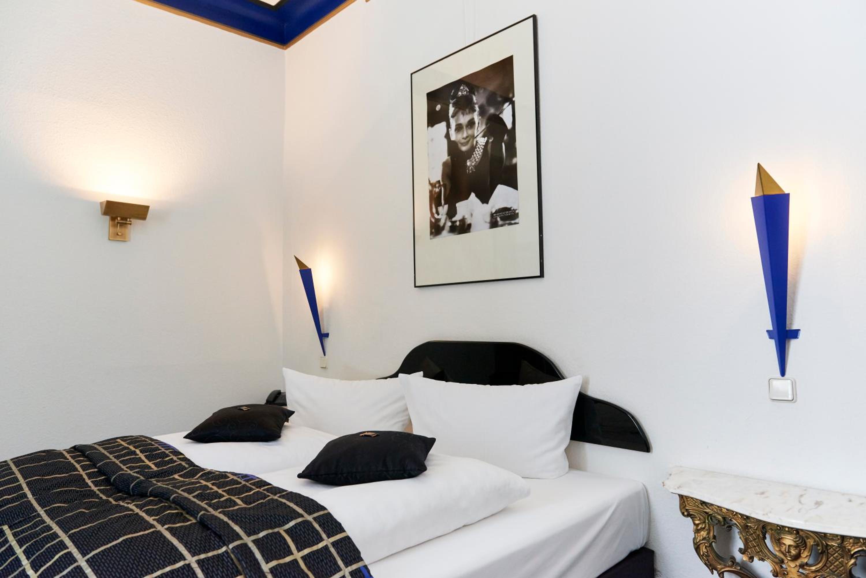 Deluxe Room - Photo 2